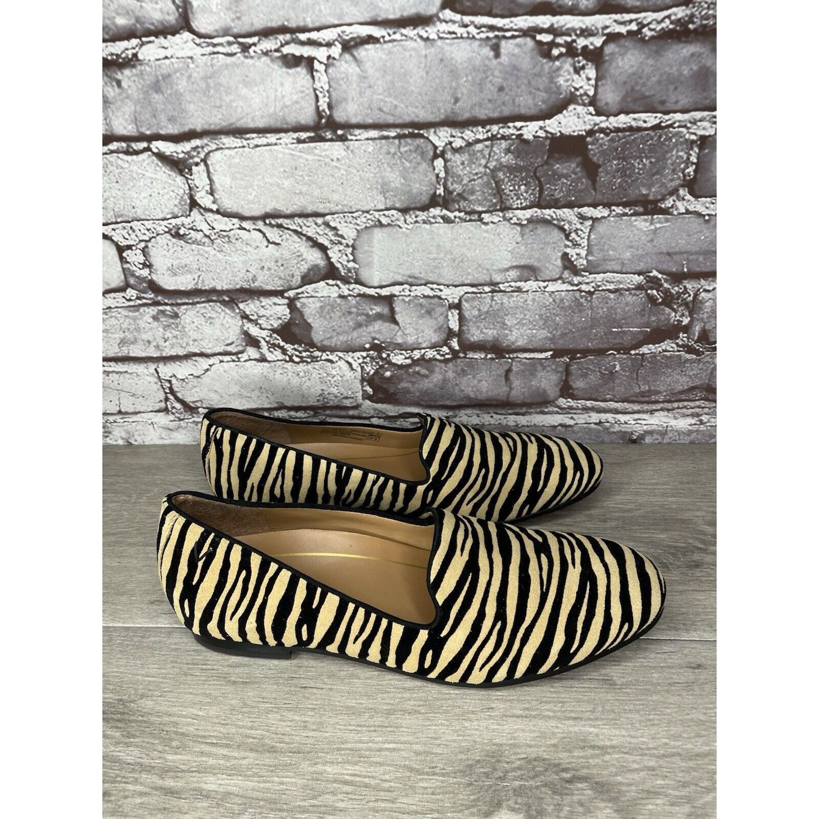 Other VIONIC Willa Tiger Print Yellow Black Stripe Flats Shoes Wom Size US 9.5 / IT 39.5 - 14 Thumbnail