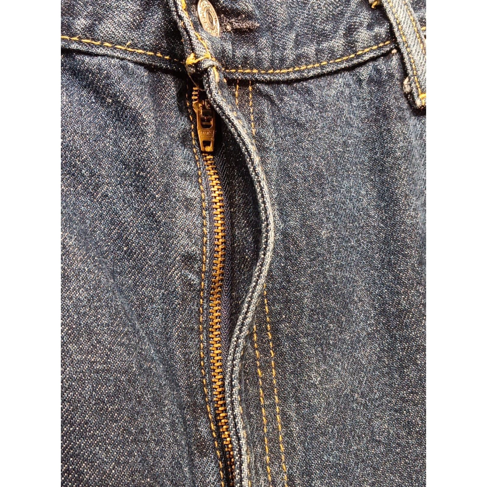 Levi's Levi's Jeans 505 Straight Men's 40x34 Dark Blue Denim 5-Pocket Logo EUC Size US 40 / EU 56 - 5 Thumbnail