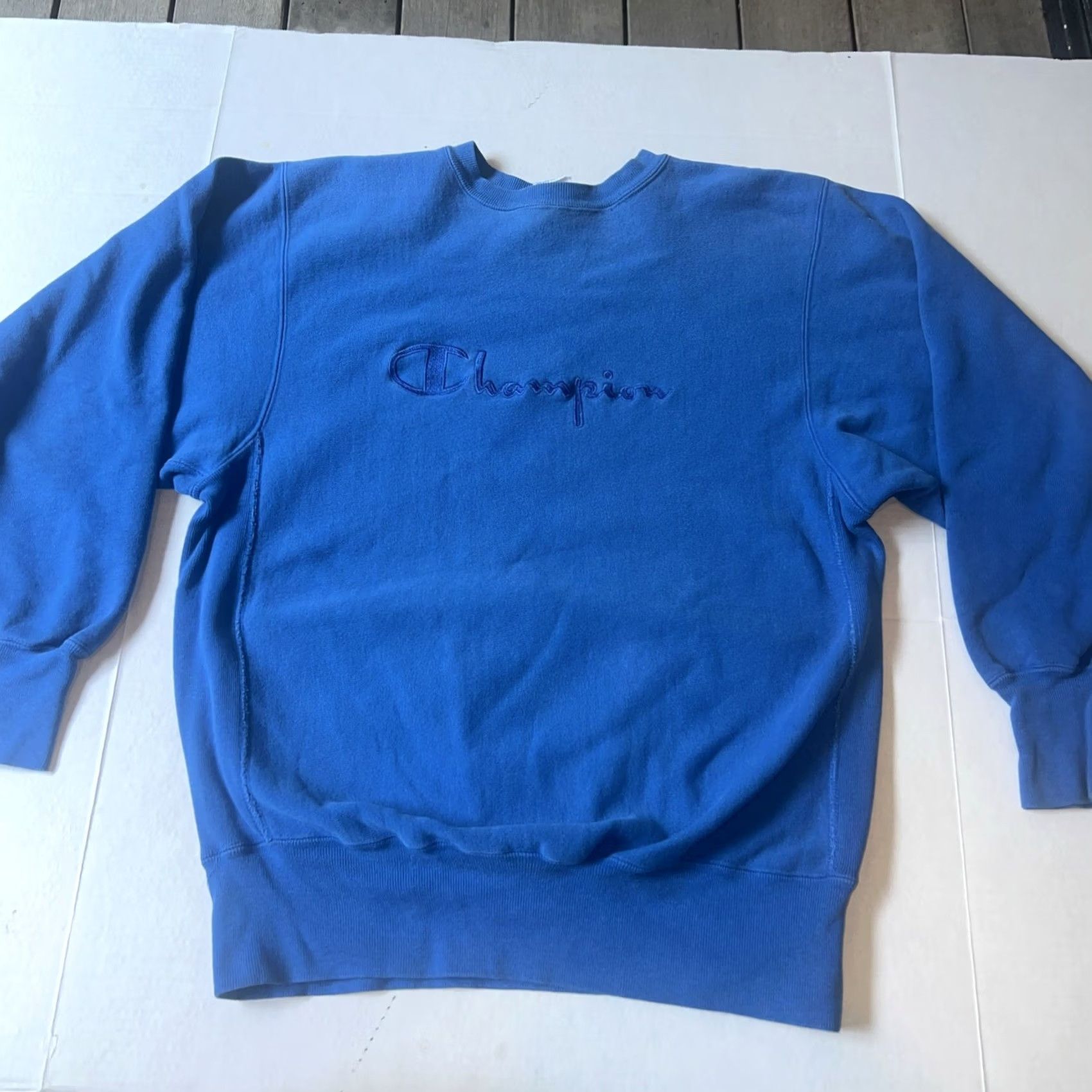 Champion VINTAGE Ferrari x Champion Collab Mashup Sweatshirt Adult XL Blue Crew Neck Long Sleeve Knit Cotton Embroidered Graphic Print Logo Regular Fit Size US XL / EU 56 / 4 - 4 Thumbnail