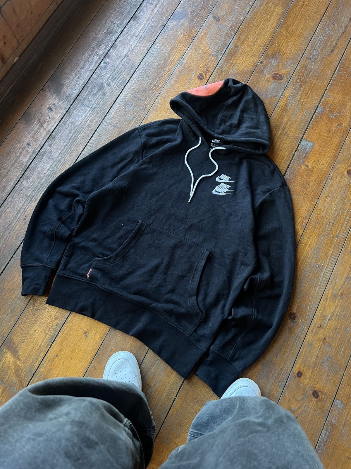 Nike 2021/2022 NIKE NSW WORLD TOUR PRINTED BLACK HOODIE SIZE M Size US M / EU 48-50 / 2 - 2 Thumbnail
