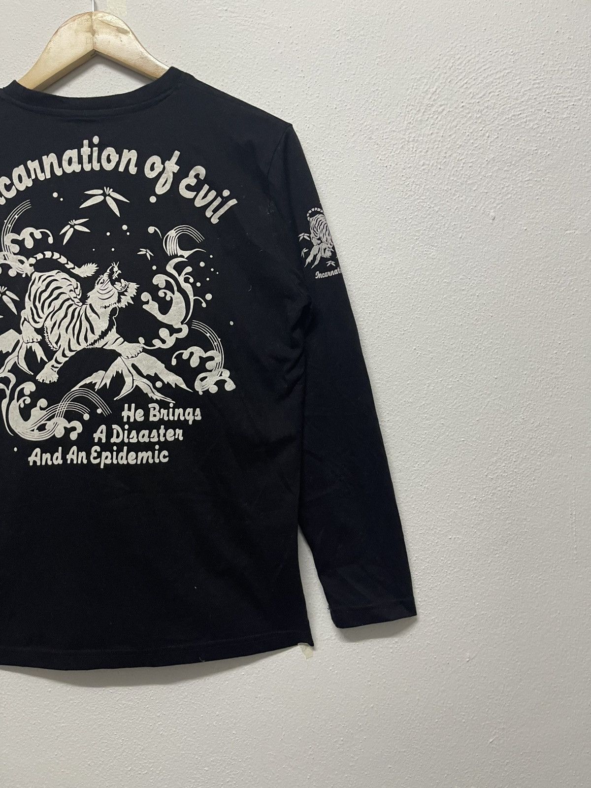 Japanese Brand 2000s SUKAJAN TIGER INCARNATION OF EVIL LONG SLEEVE SHIRT Size US S / EU 44-46 / 1 - 9 Thumbnail