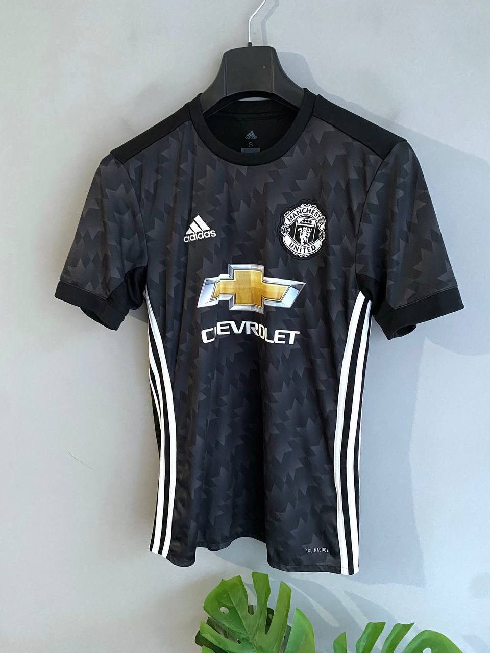 Adidas Manchester United 2017/18 Away Soccer Jersey #6 POGBA, Sz S Size US S / EU 44-46 / 1 - 2 Thumbnail