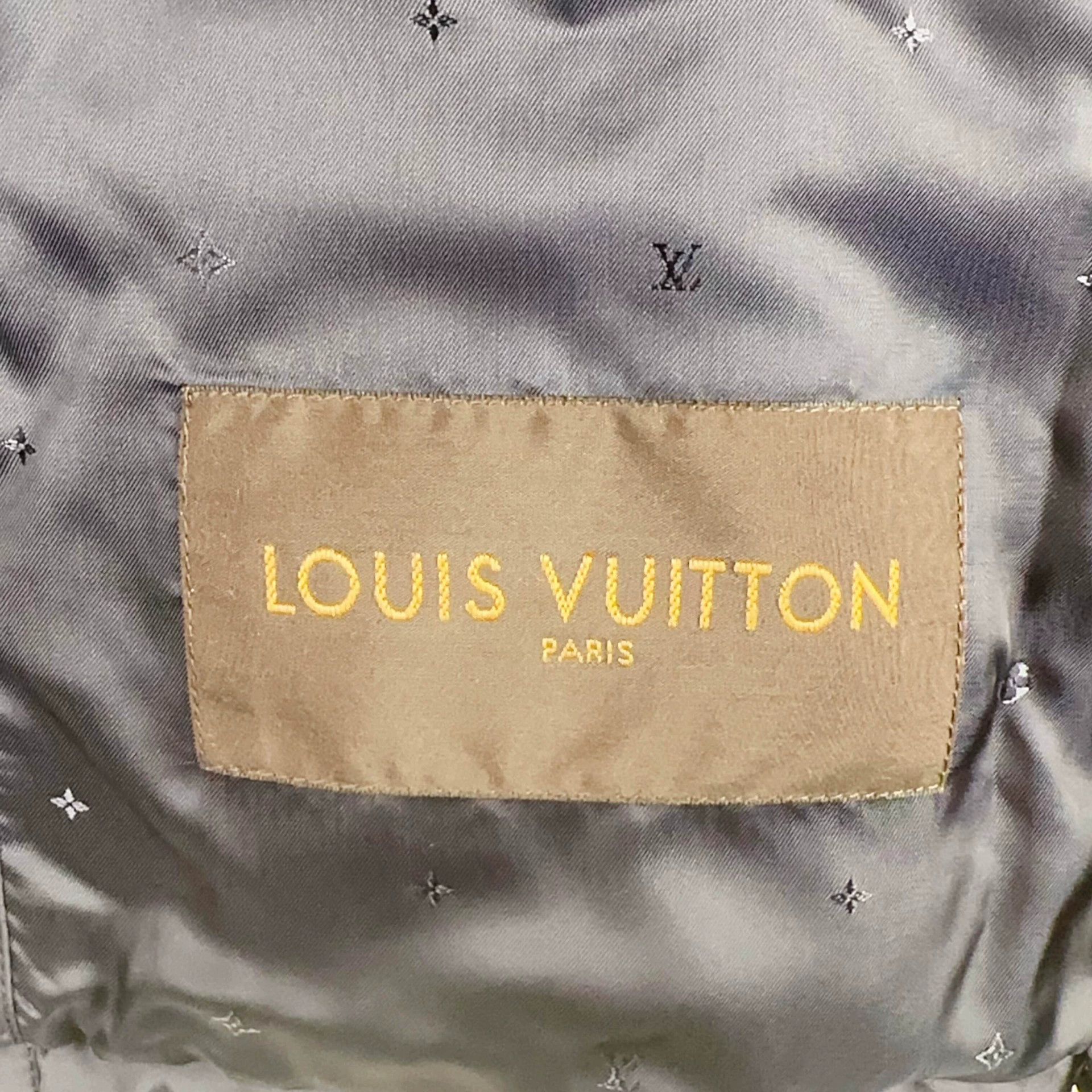 Louis Vuitton luxury double-sided coat by Louis Vuitton Size US L / EU 52-54 / 3 - 3 Thumbnail