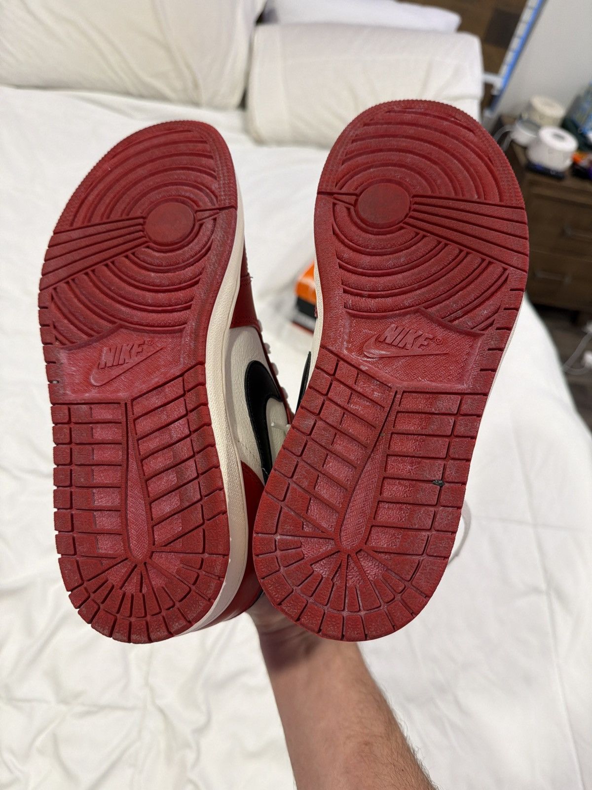 Jordan Brand Air Jordan 1 Retro High OG ‘Chicago Lost and Found’ Size US 10 / EU 43 - 5 Thumbnail