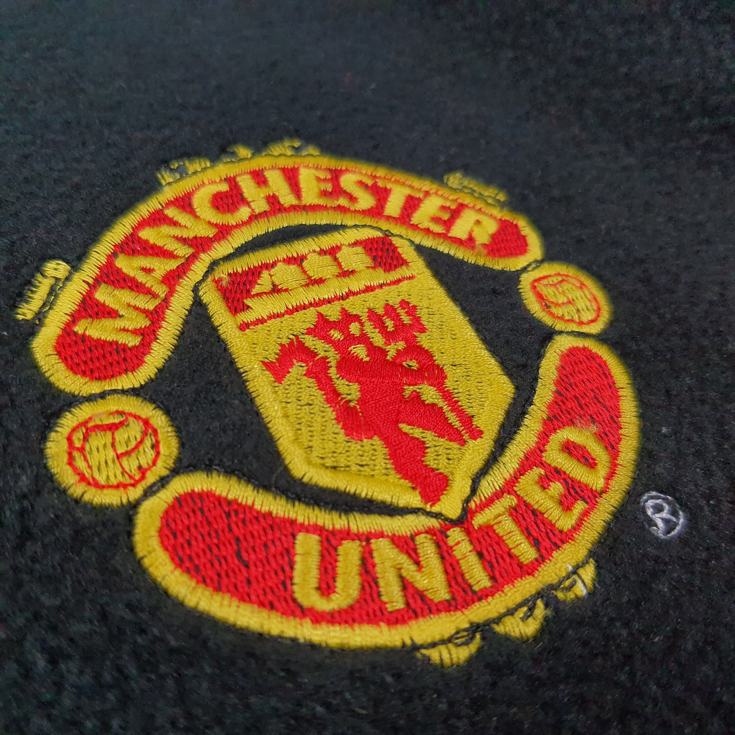 Vintage Vintage Manchester United Zipper Fleece Jacket C264N7 Size US L / EU 52-54 / 3 - 3 Thumbnail