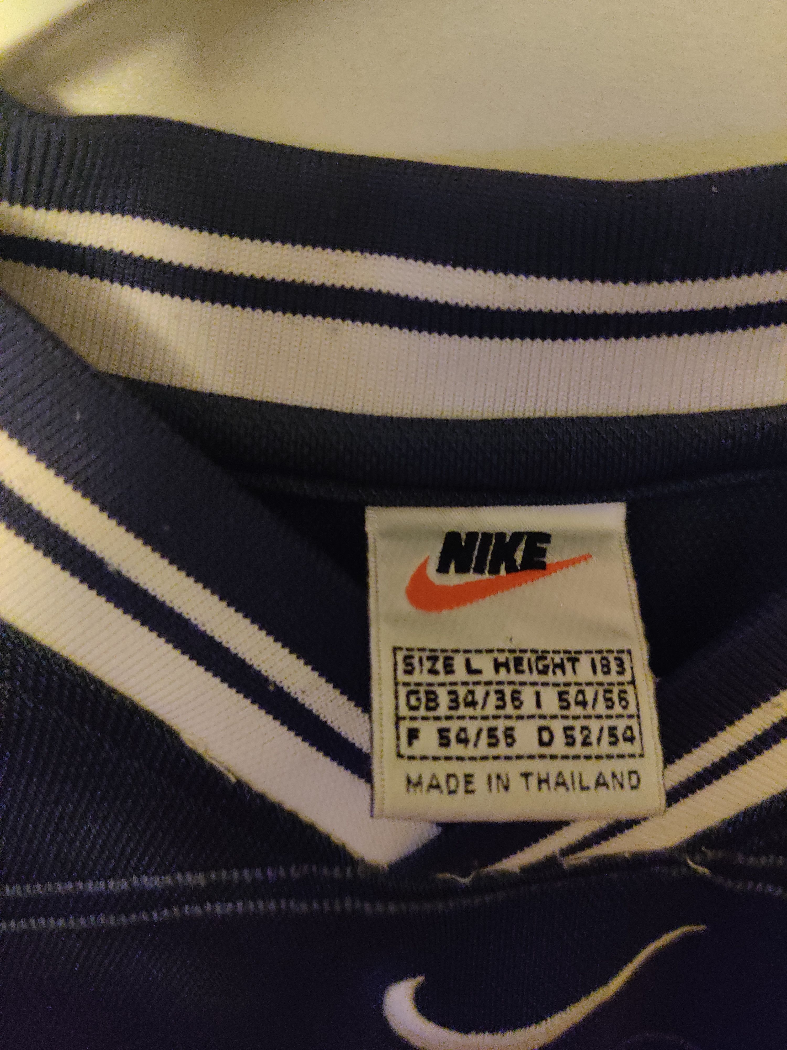 Nike Vintage Nike 90' t-shirt size L Size US L / EU 52-54 / 3 - 5 Thumbnail