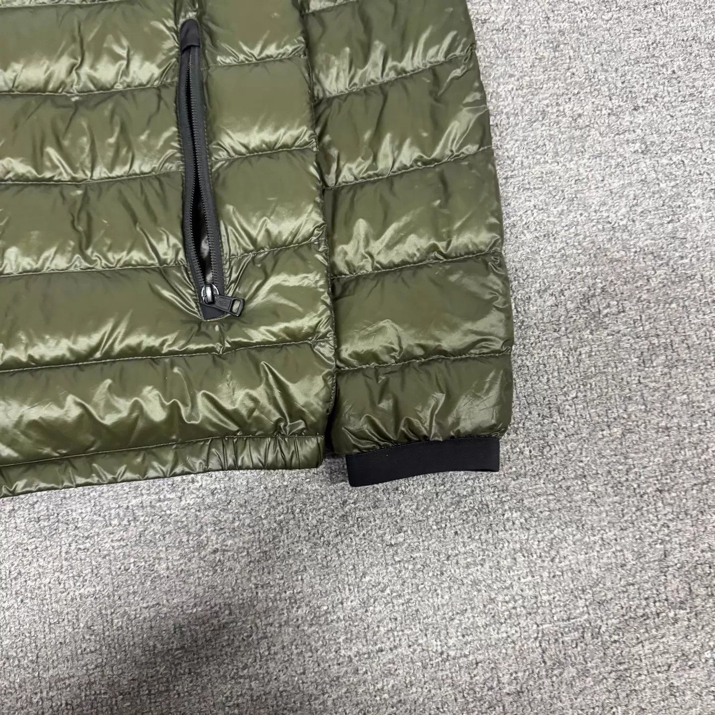 Moncler Moncler Silvere stand collar down jacket size 3 99 new Size US L / EU 52-54 / 3 - 3 Thumbnail