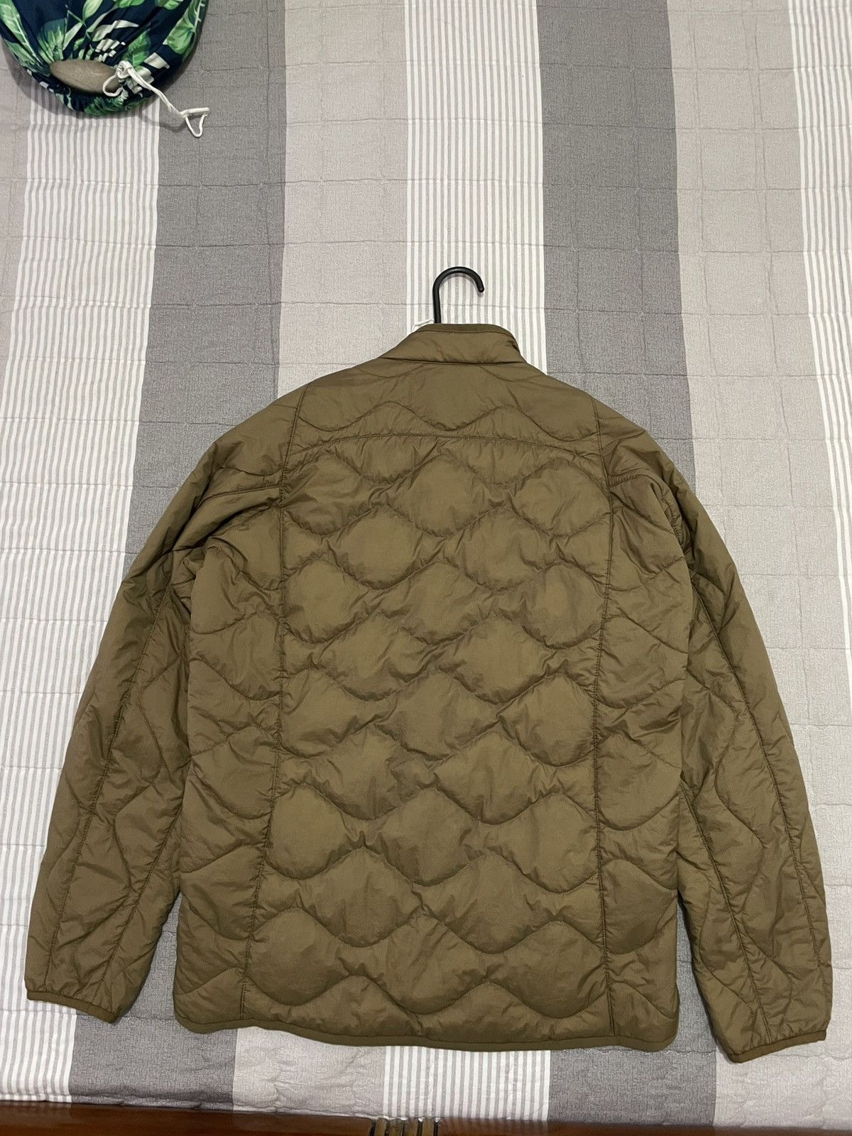 Uniqlo × White Mountaineering Down jacket white mountaineering Size US L / EU 52-54 / 3 - 6 Thumbnail