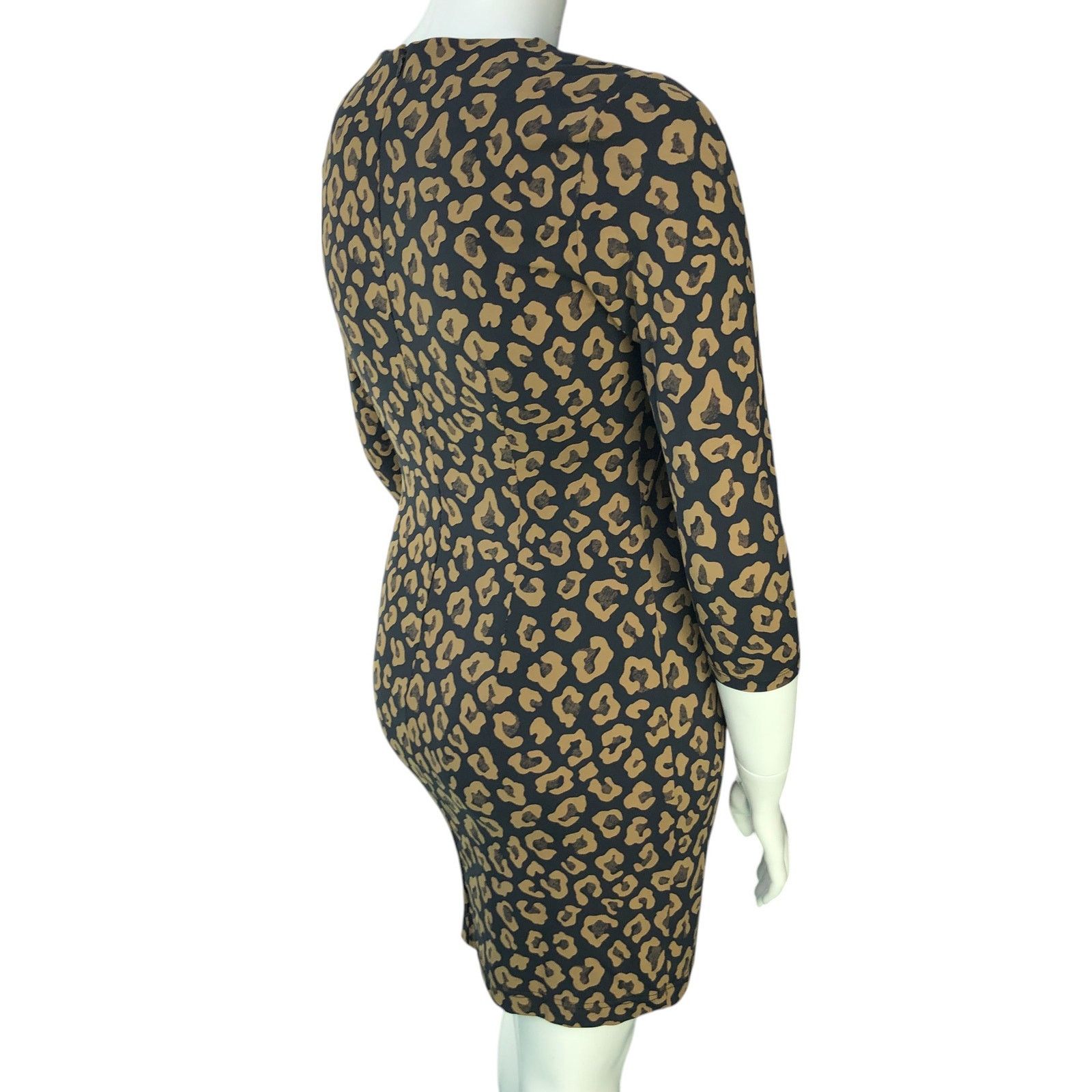 J.McLaughlin J McLaughlin Size M Dress Sophia Catalina Cloth Animal Print Size M / US 6-8 / IT 42-44 - 8 Thumbnail