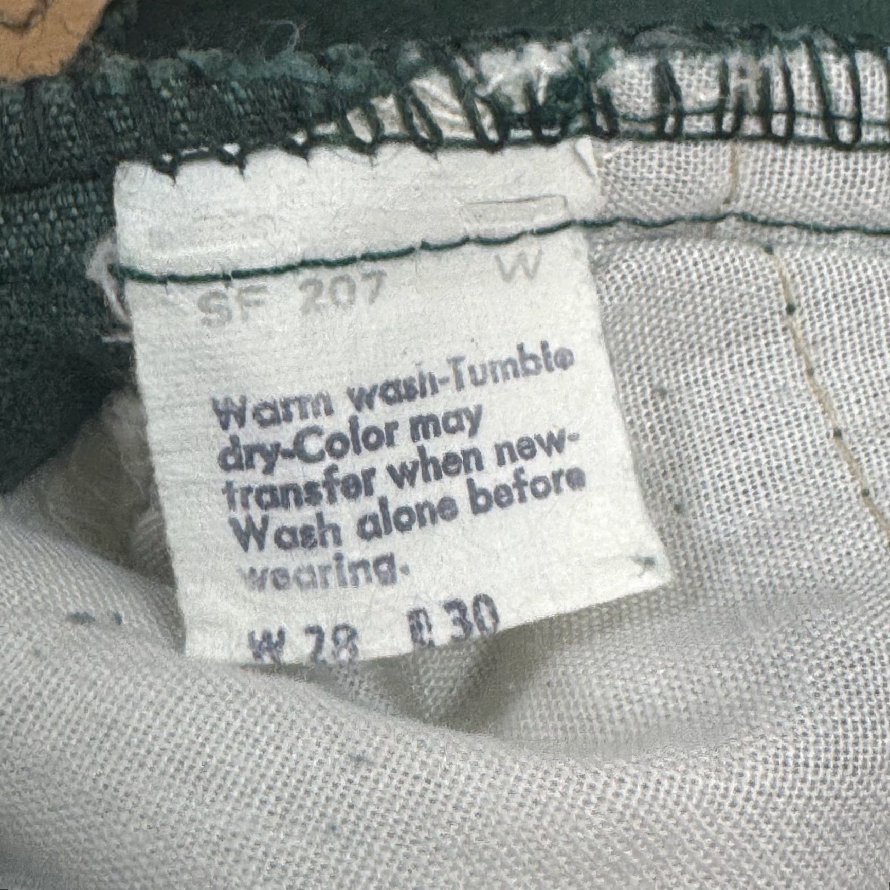 Levi's VINTAGE Levi's Pants Mens 28x30 Corduroy Green 80s Made USA Straight 5-Pocket Chino Casual Mens Size US 28 / EU 44 - 6 Thumbnail