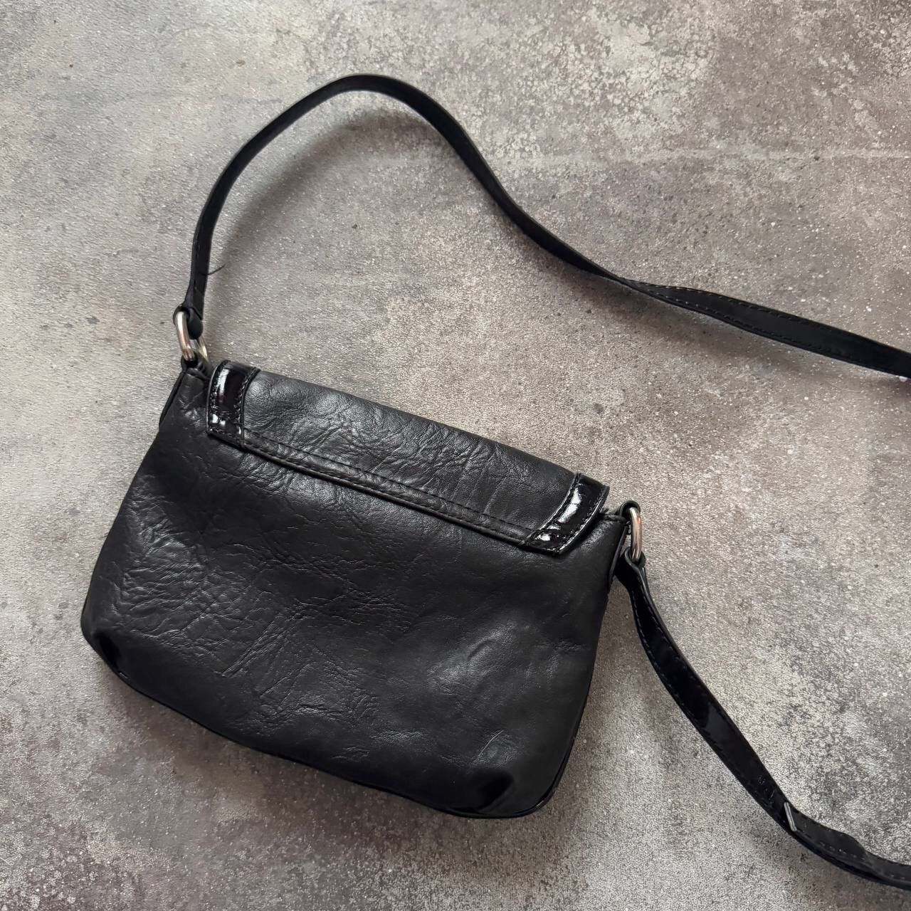 Guess × Hysteric Glamour × Japanese Brand Guess Y2K Vintage Amazing Leather Crossbody Bag Size ONE SIZE - 9 Thumbnail