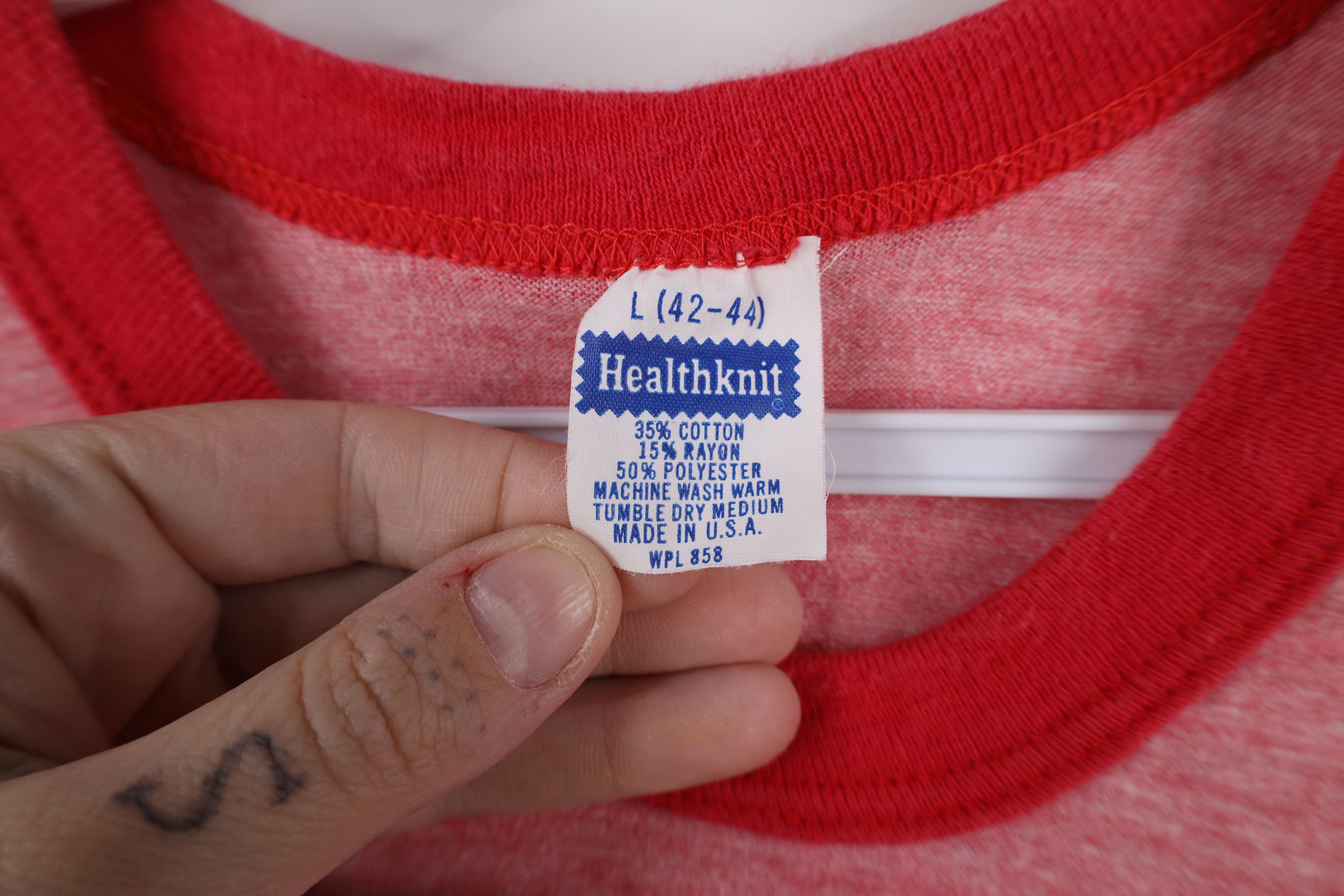Vintage Vintage 70s 80s 10,000 Meter Run Ringer T-Shirt Red USA Size US L / EU 52-54 / 3 - 7 Thumbnail