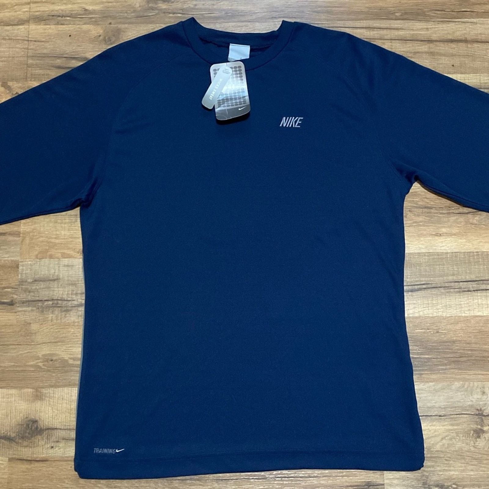 Nike 2005 Nike Training Spell Out Long Sleeve Size US M / EU 48-50 / 2 - 1 Thumbnail