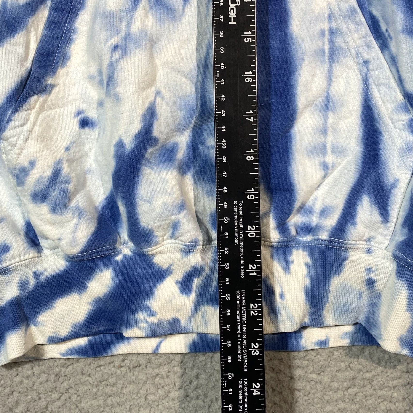 Disney Walt Disney World Mickey Mouse Tie-Dye Hoodie Four Parks one World Blue SZ S Hoodie Unisex Adults S Blue Mickey Mouse Disney Pullover Activewear Size S / US 4 / IT 40 - 5 Thumbnail