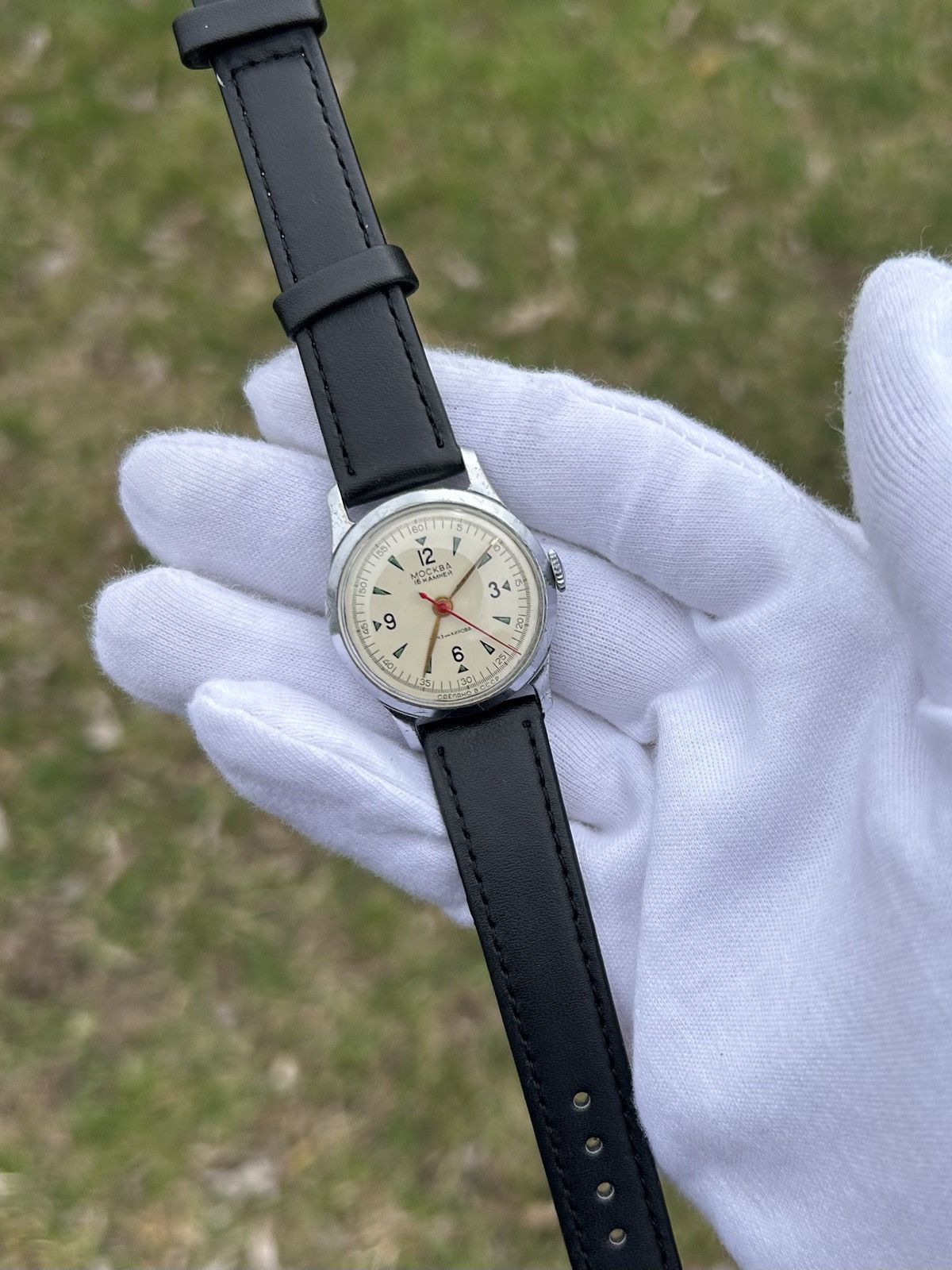 Vintage Vintage Watch Moskva USSR Soviet Mechanical Authentic 1950s Size ONE SIZE - 18 Thumbnail