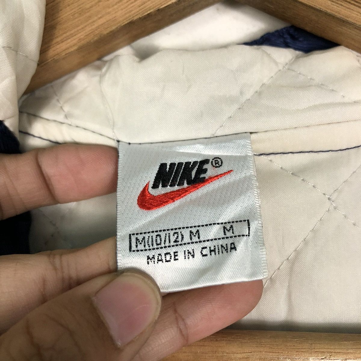 Nike 🔥MEDIUM KIDS SIZE VINTAGE NIKE HUNTING JACKET BIG SWOOSH Size US M / EU 48-50 / 2 - 22 Thumbnail