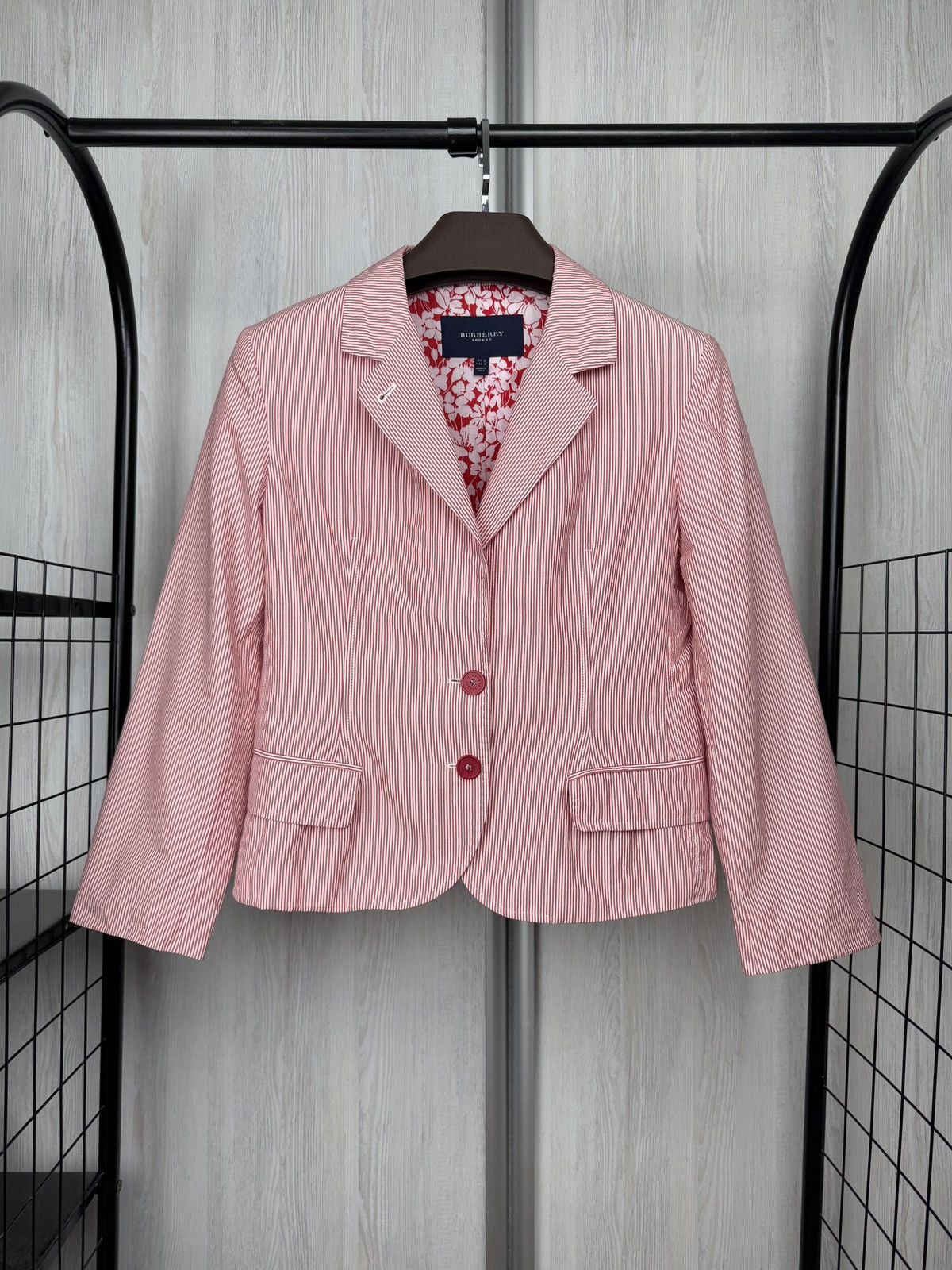 Burberry Burberry London Red Striped cotton made in Italy blazer US10 Size L / US 10 / IT 46 - 1 Thumbnail