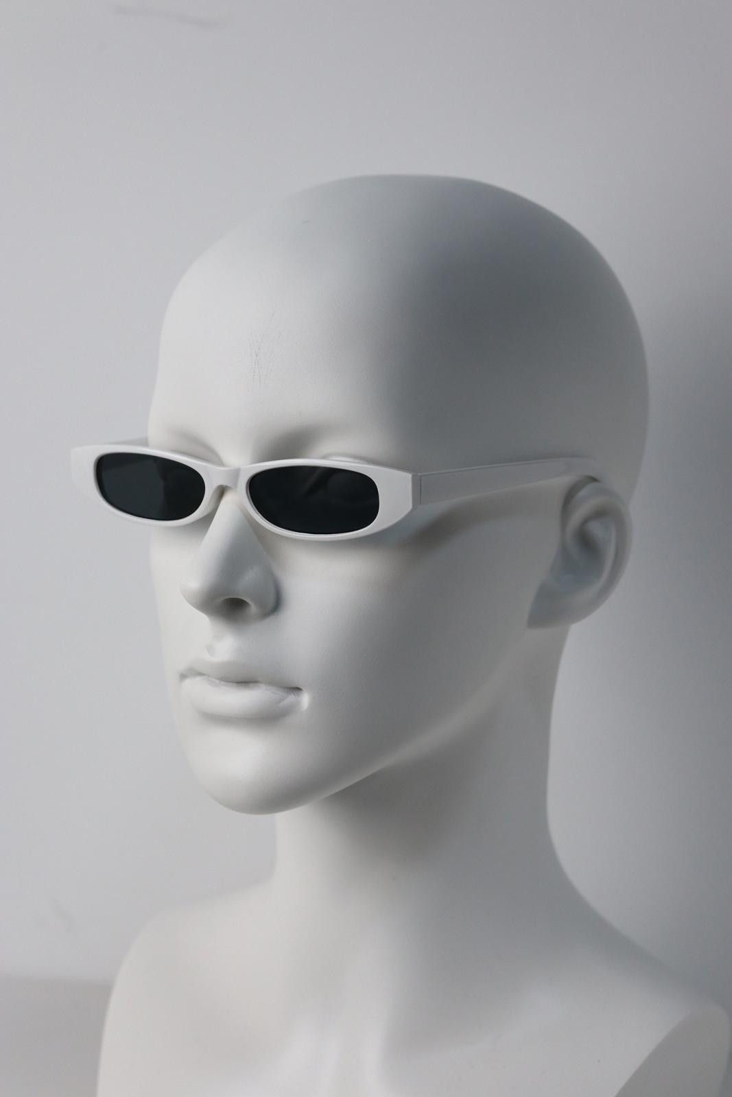 Japanese Brand Y2k Avant Garde Futuristic Rectangle White Sunglasses OS Size ONE SIZE - 5 Thumbnail