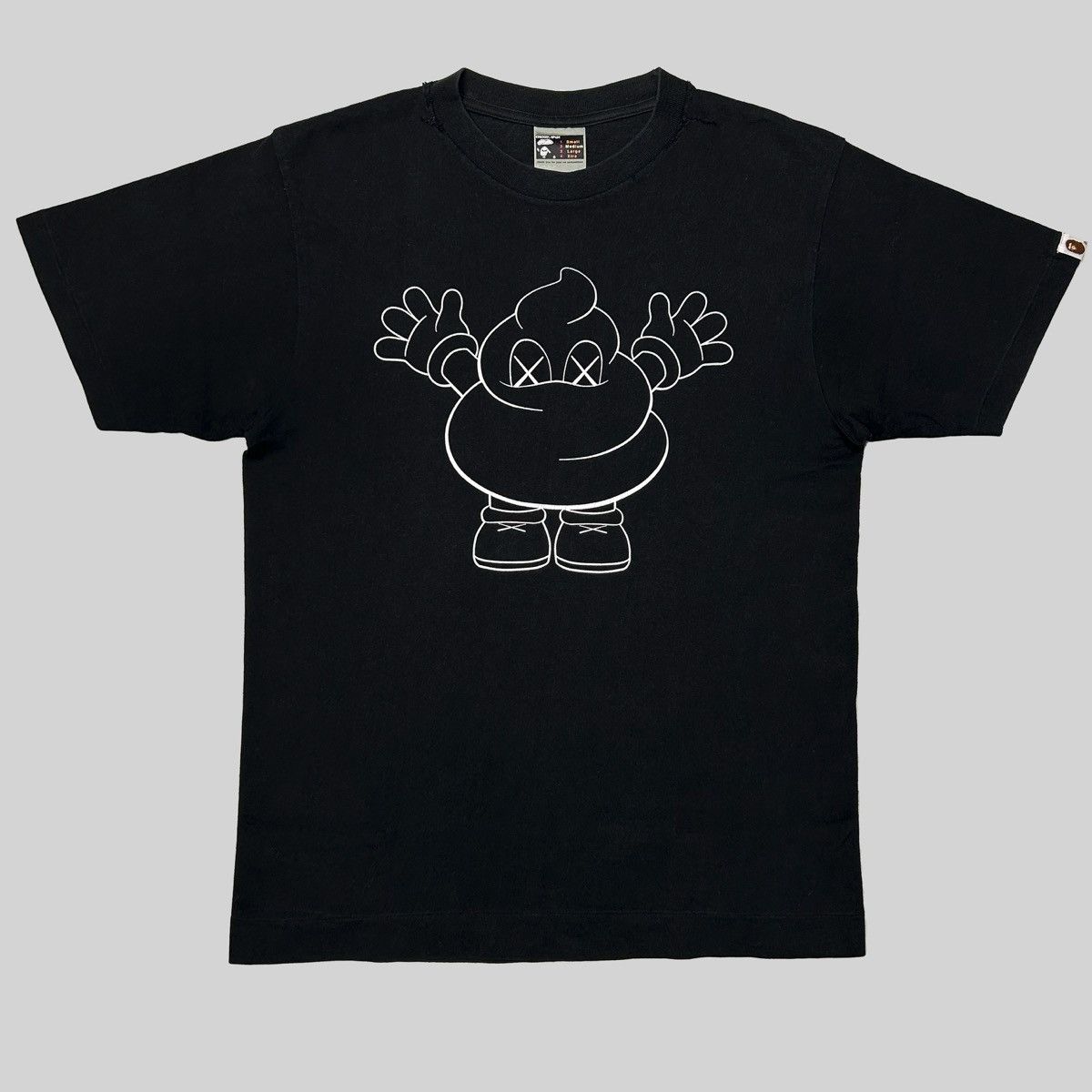 Bape × Kaws Bape Kaws Warm Regards Tee Size US M / EU 48-50 / 2 - 1 Thumbnail