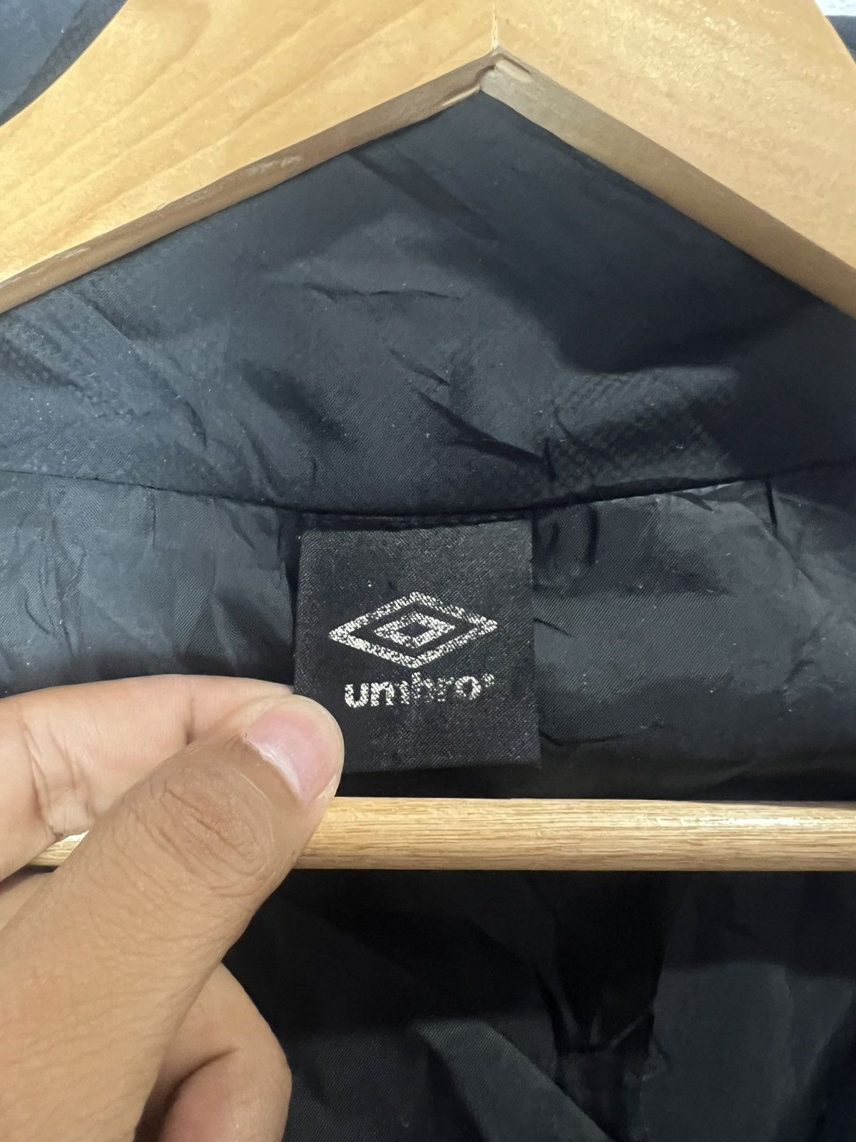 Vintage Vintage Umbro Padded Bench Long Trench Jacke Size US M / EU 48-50 / 2 - 10 Thumbnail