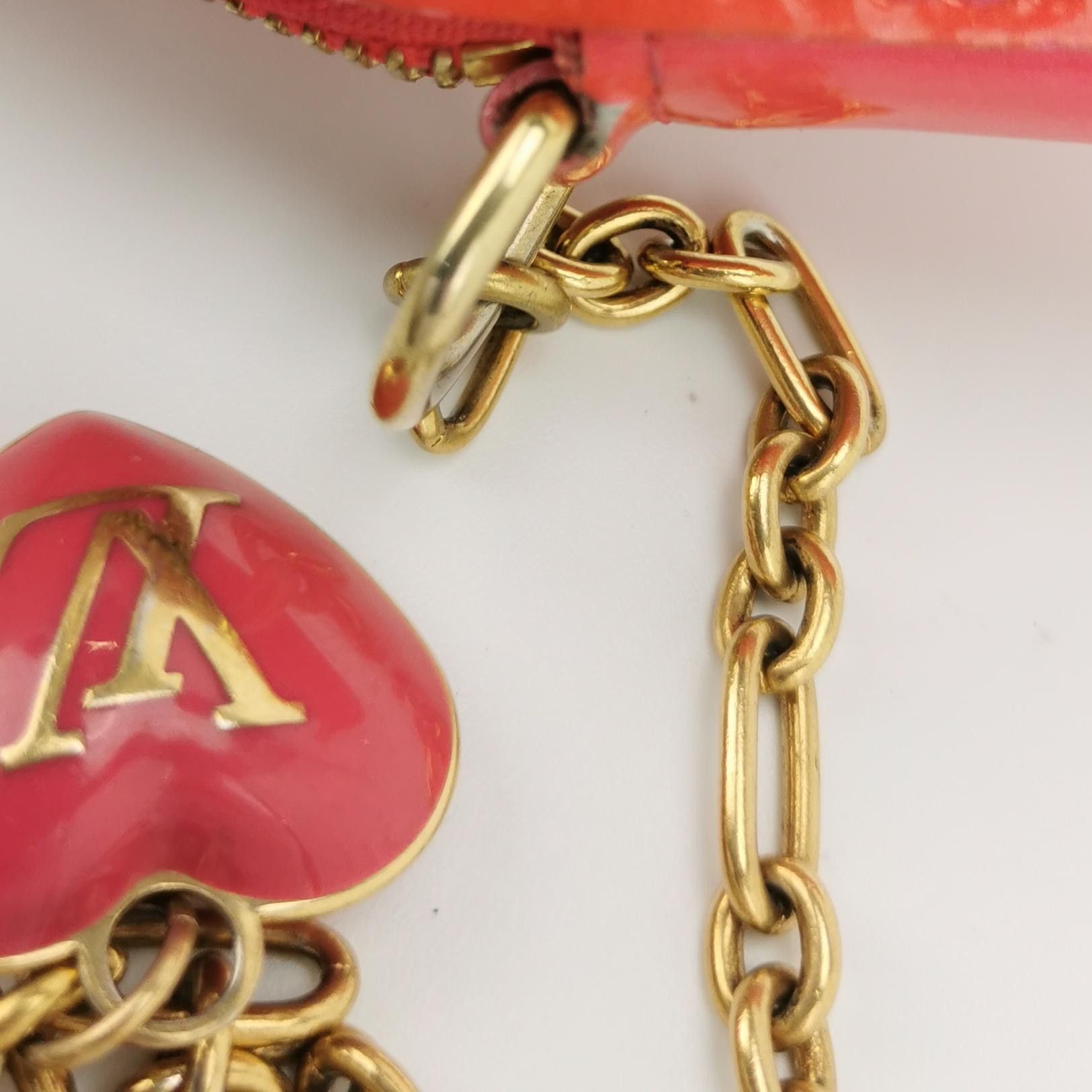Louis Vuitton Louis Vuitton (LV) Patent leather solid color monogram embo Size ONE SIZE - 7 Thumbnail
