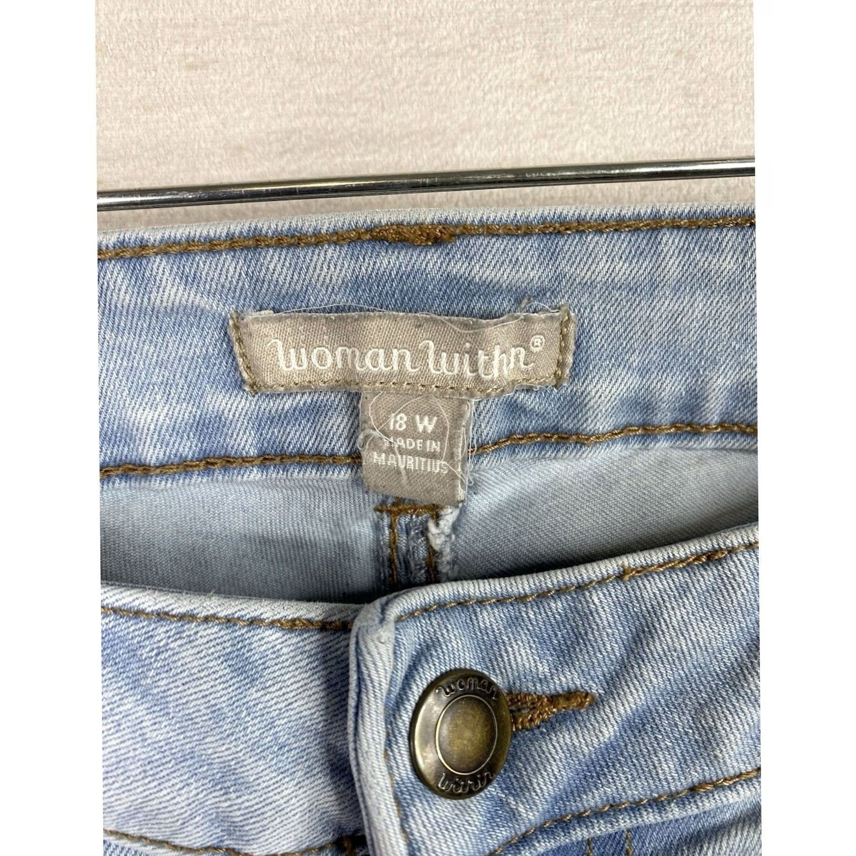 Vintage Woman Within Jeans Sz 18W Light Wash Wide Leg Denim Stretch 37x26 Hemmed Short Women’s Plus Size 18W Jeans Blue Regular Rise 5-Pocket Size 40" / US 18 - 3 Thumbnail
