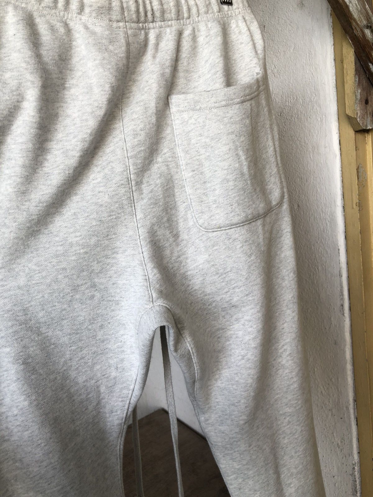 Essentials Essentials x Fear of God Gray Core Sweatpants Size US 33 - 13 Thumbnail
