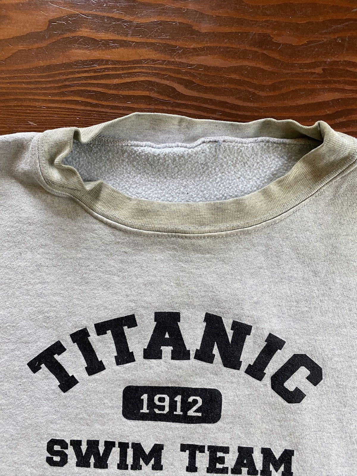 Vintage Vintage 90’s Titanic Swim Team Crop Crewneck Sweatshirt Size US XL / EU 56 / 4 - 4 Thumbnail