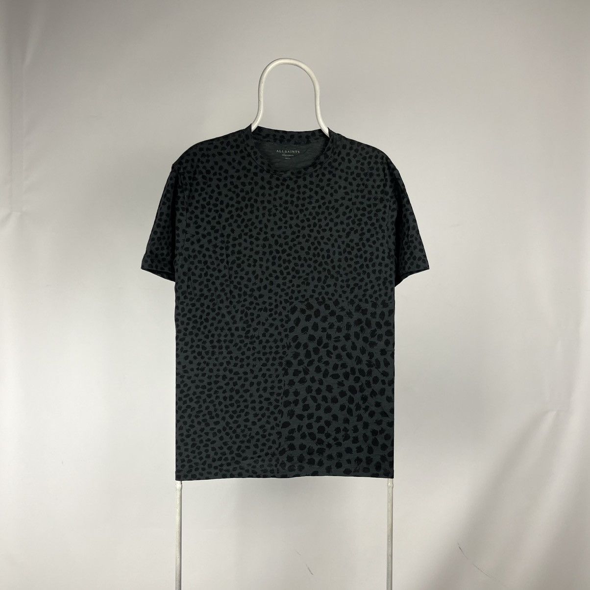 Allsaints Allsaints Tshirt Leopard Print Oversized Fit Size US S / EU 44-46 / 1 - 1 Thumbnail