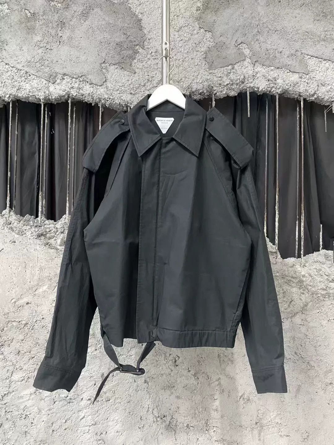 Bottega Veneta Bottega Veneta Black Triangle Buckle Jacket Size US M / EU 48-50 / 2 - 1 Thumbnail