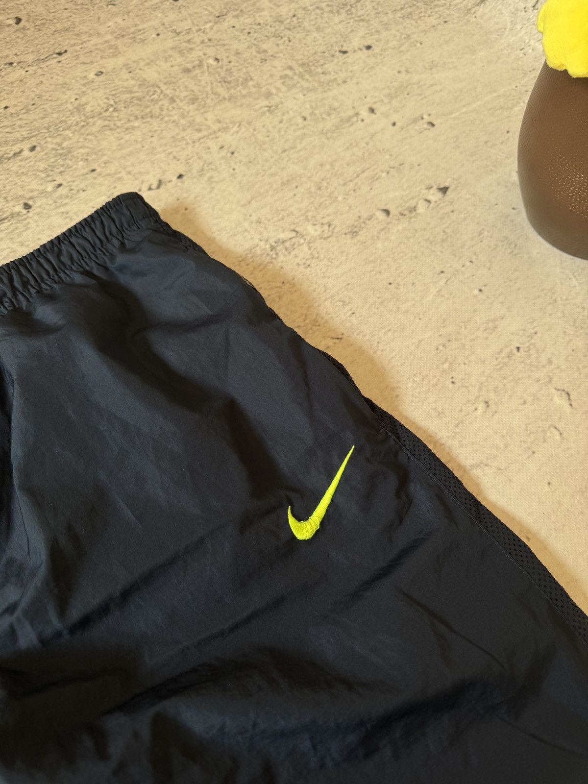 Nike × Vintage NIKE BARCELONA NYLON VINTAGE Y2K BAGGY FIT PANTS SWEATPANTS Size US 32 / EU 48 - 6 Thumbnail