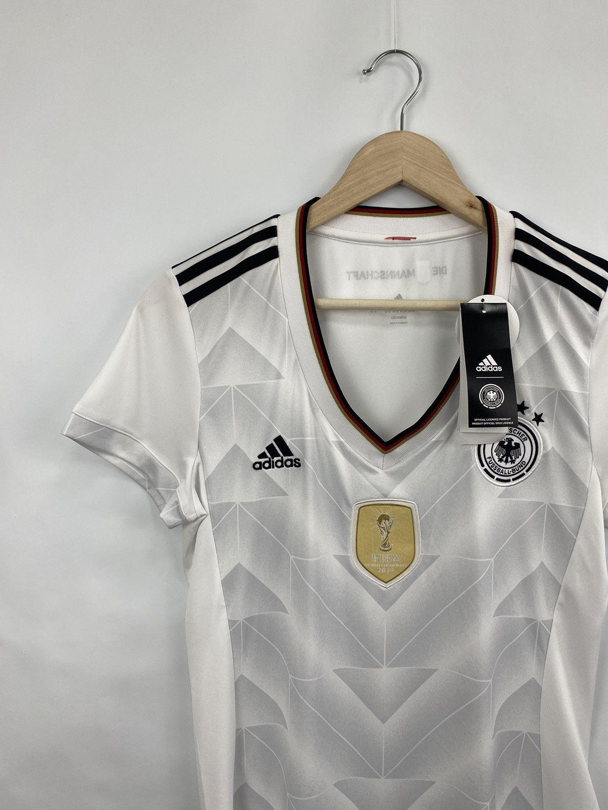 Adidas 🇩🇪 Adidas Germany 2014 WORLD CHAMPIONS jersey soccer t-shirt Size M / US 6-8 / IT 42-44 - 3 Thumbnail