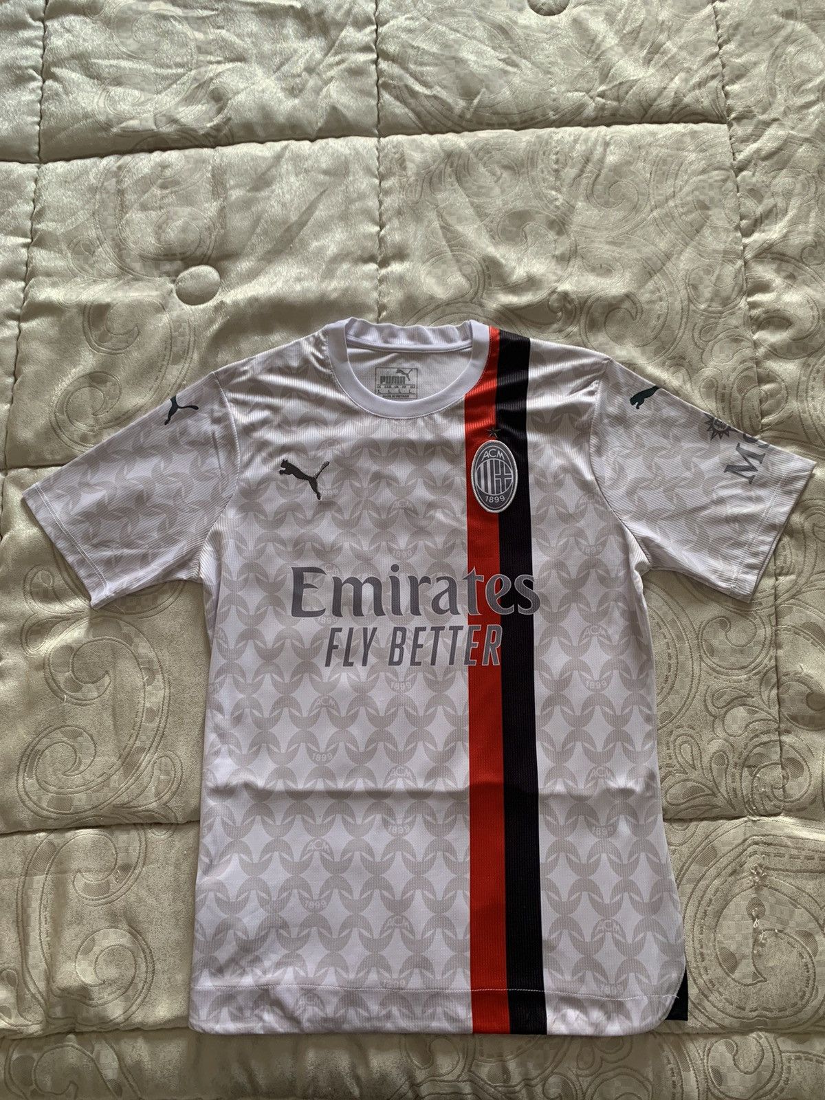 Puma MAGLIA MILAN GARA AWAY 2023/24 Size US L / EU 52-54 / 3 - 1 Thumbnail
