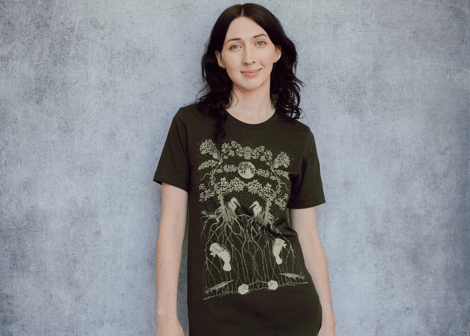 Designer × Vintage Honey Bee and Crescent Moon Floral Unisex Black T-Shirt Size US M / EU 48-50 / 2 - 3 Thumbnail