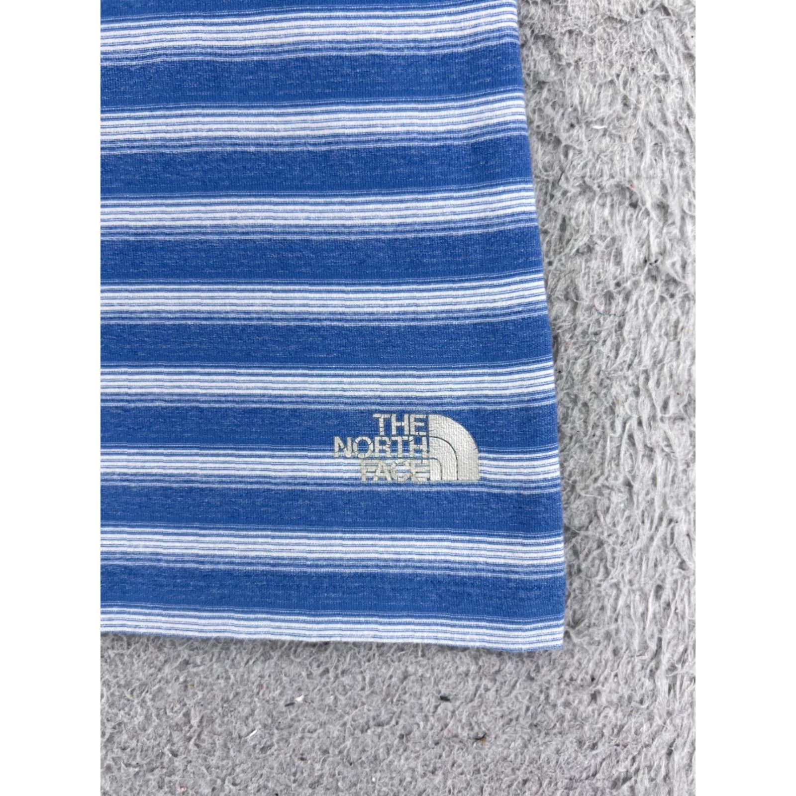 The North Face VINTAGE The North Face Shirt Women M Blue Short Sleeve Vaporwick Nylon Blend Size M / US 6-8 / IT 42-44 - 6 Thumbnail