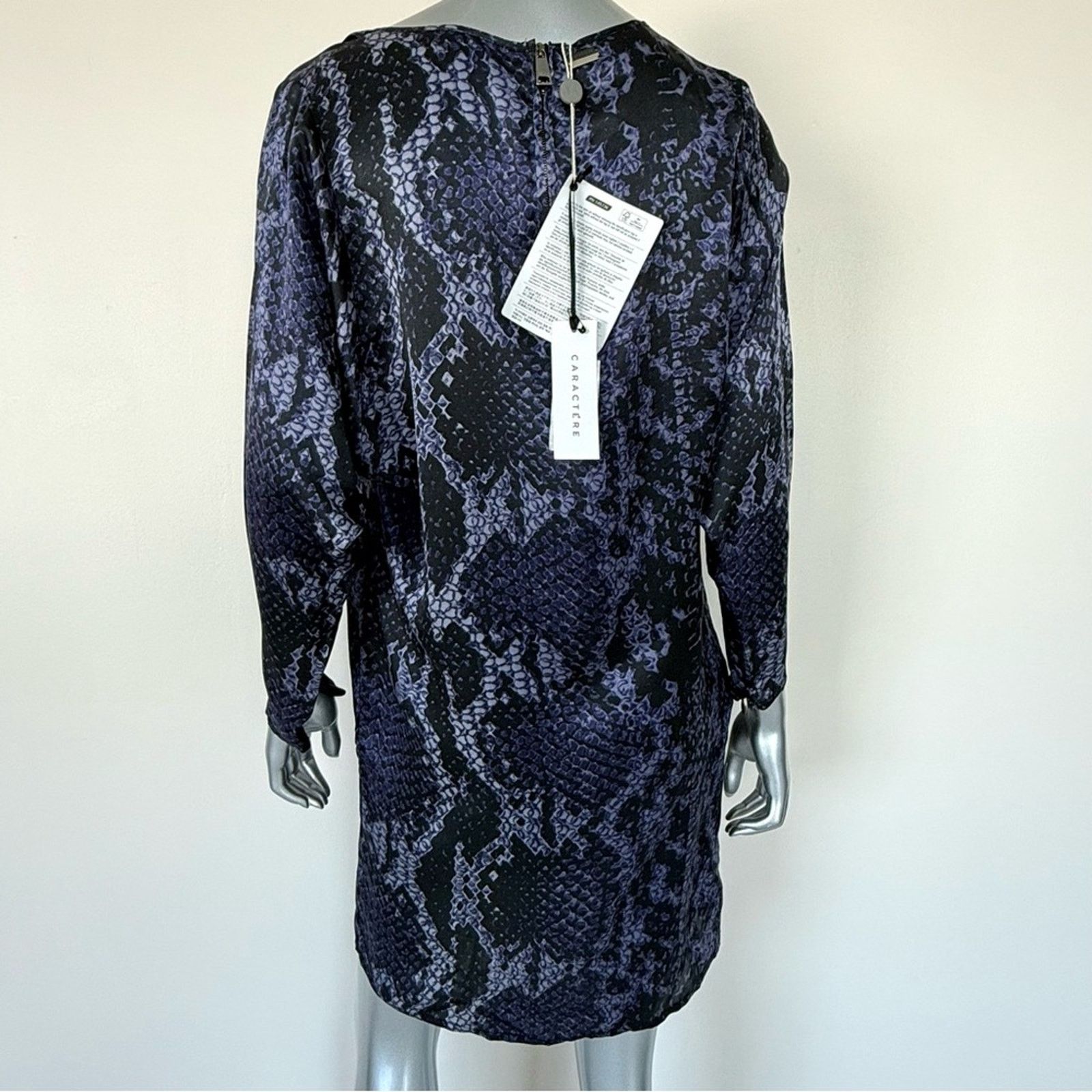 Other NWT!! CARACTERE women animal print silk dress size M 516$ Size M / US 6-8 / IT 42-44 - 5 Thumbnail