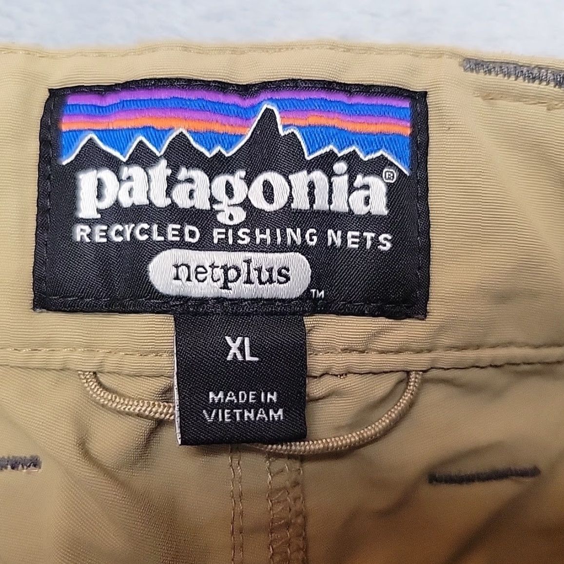 Patagonia Patagonia Pants Men XL 36x30 Nylon Cargo Pockets Outdoor Hiking Gorp Beige 36in Inseam Mens Pants Size US 36 / EU 52 - 7 Thumbnail