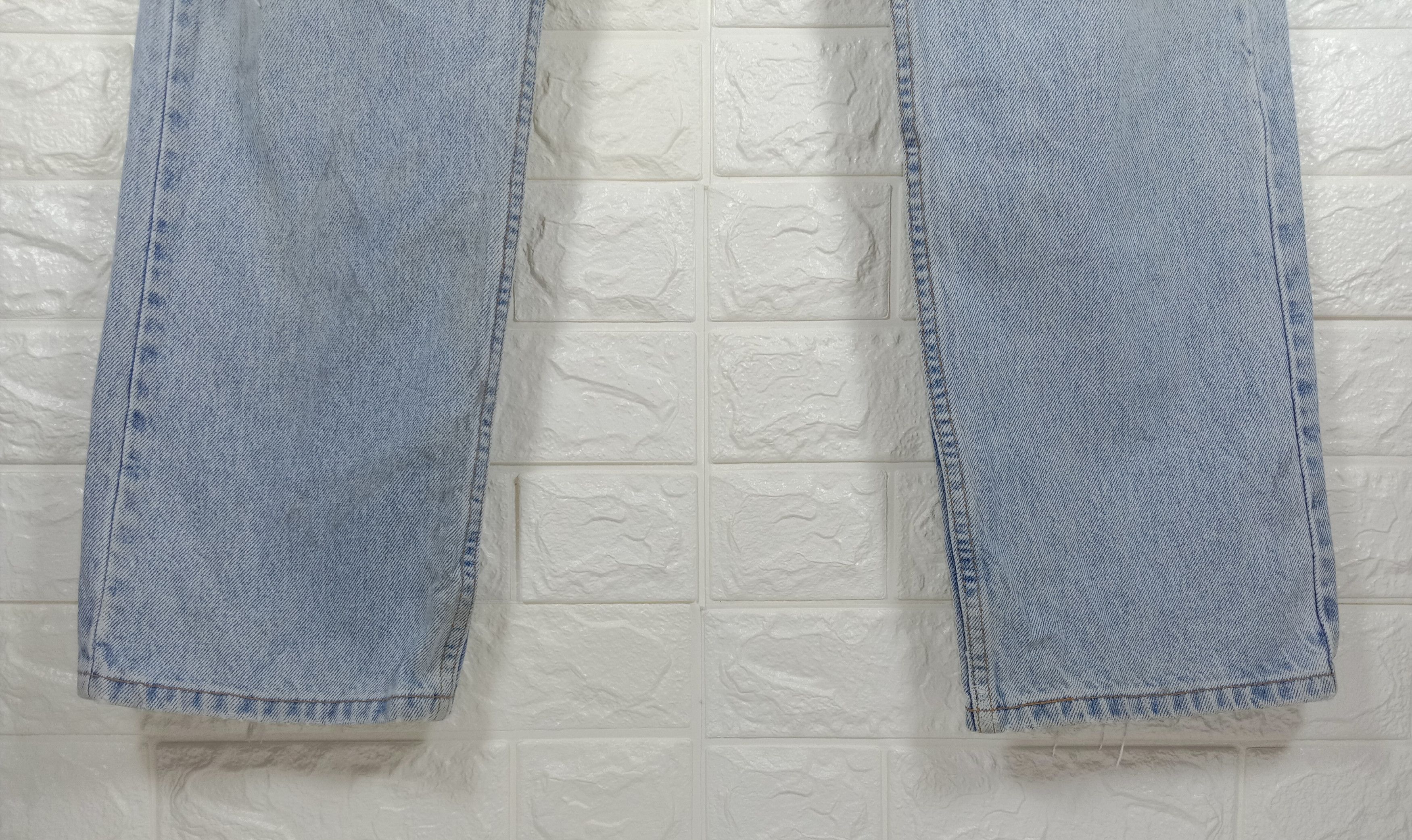 Levi's Vintage Levi’s 505 Ripped Jeans Regular Fit Light Wash Denim Size US 33 - 4 Thumbnail