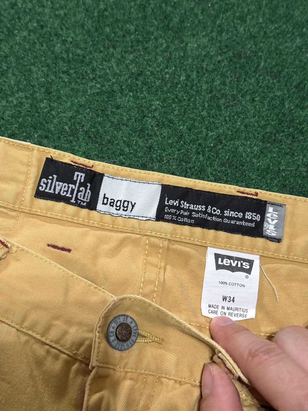 Levi's Vtg 90s Levi’s Silvertab Baggy Yellow Skater Grunge Shorts Size US 34 / EU 50 - 4 Thumbnail