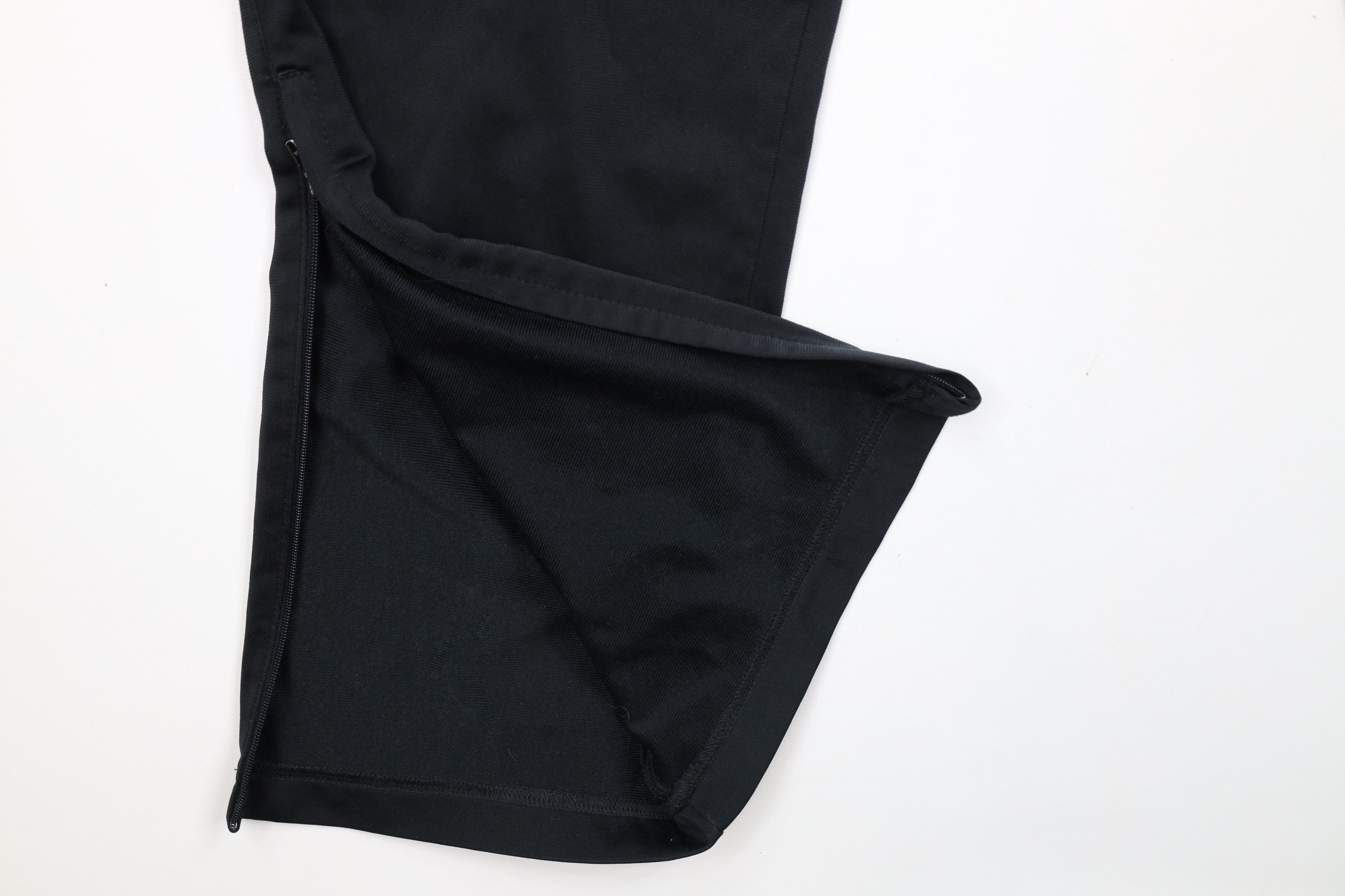 Adidas × Vintage Vintage Y2K Adidas Spell Out Wide Leg Sweatpants Black Size US 34 / EU 50 - 5 Thumbnail
