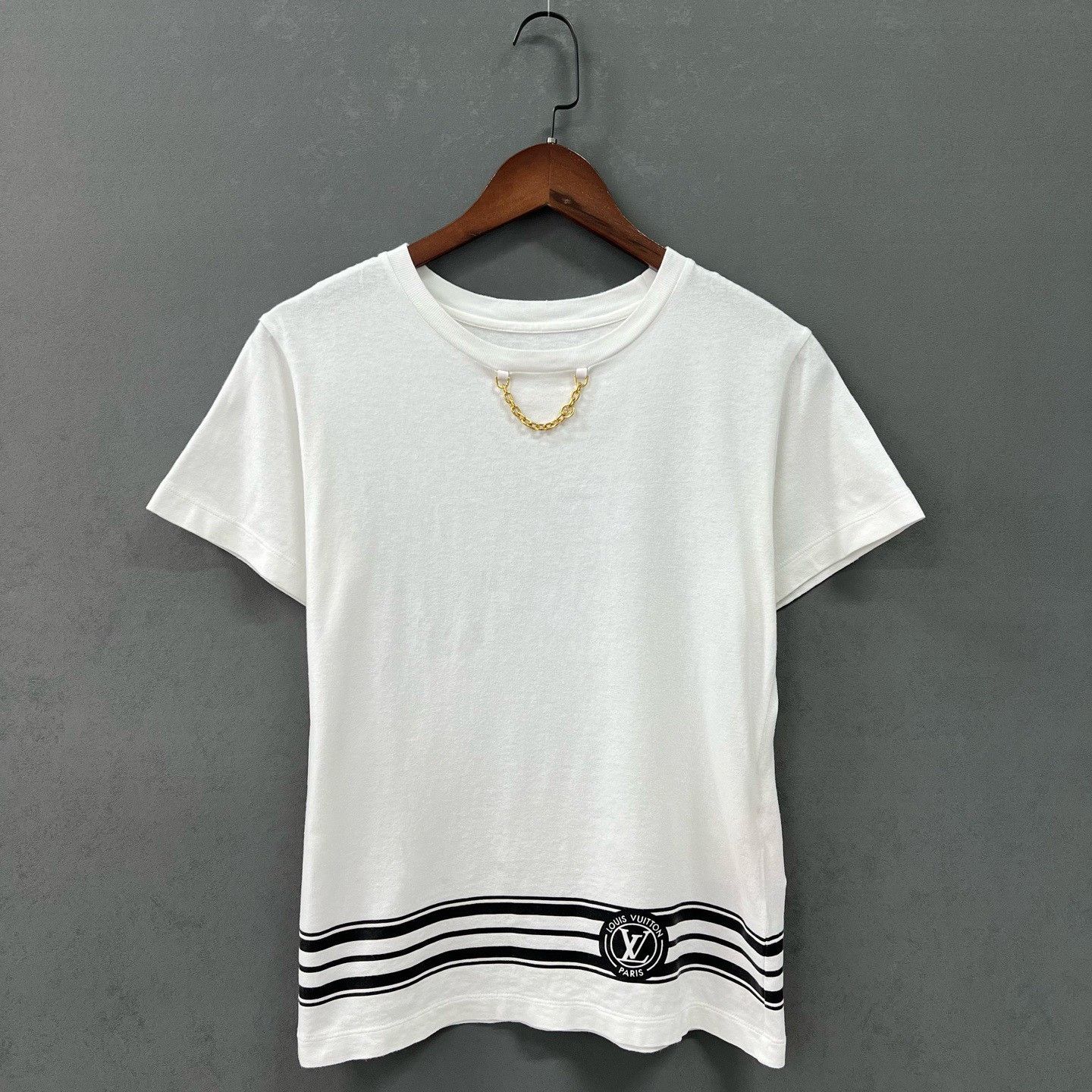 Louis Vuitton Louis Vuitton White Chain Stripe Short-Sleeve Size M / US 6-8 / IT 42-44 - 1 Thumbnail