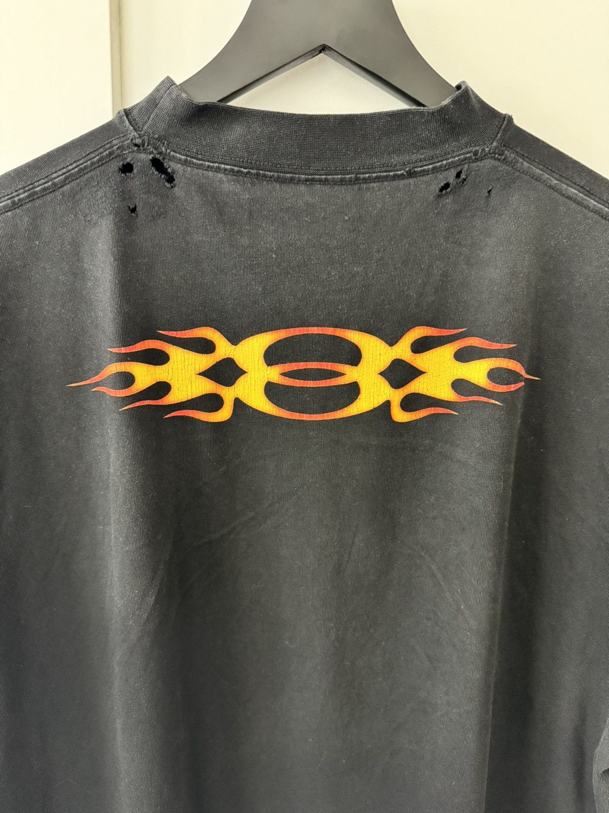 Balenciaga Balenciaga Burning Unity Distressed Tee Size US S / EU 44-46 / 1 - 8 Thumbnail