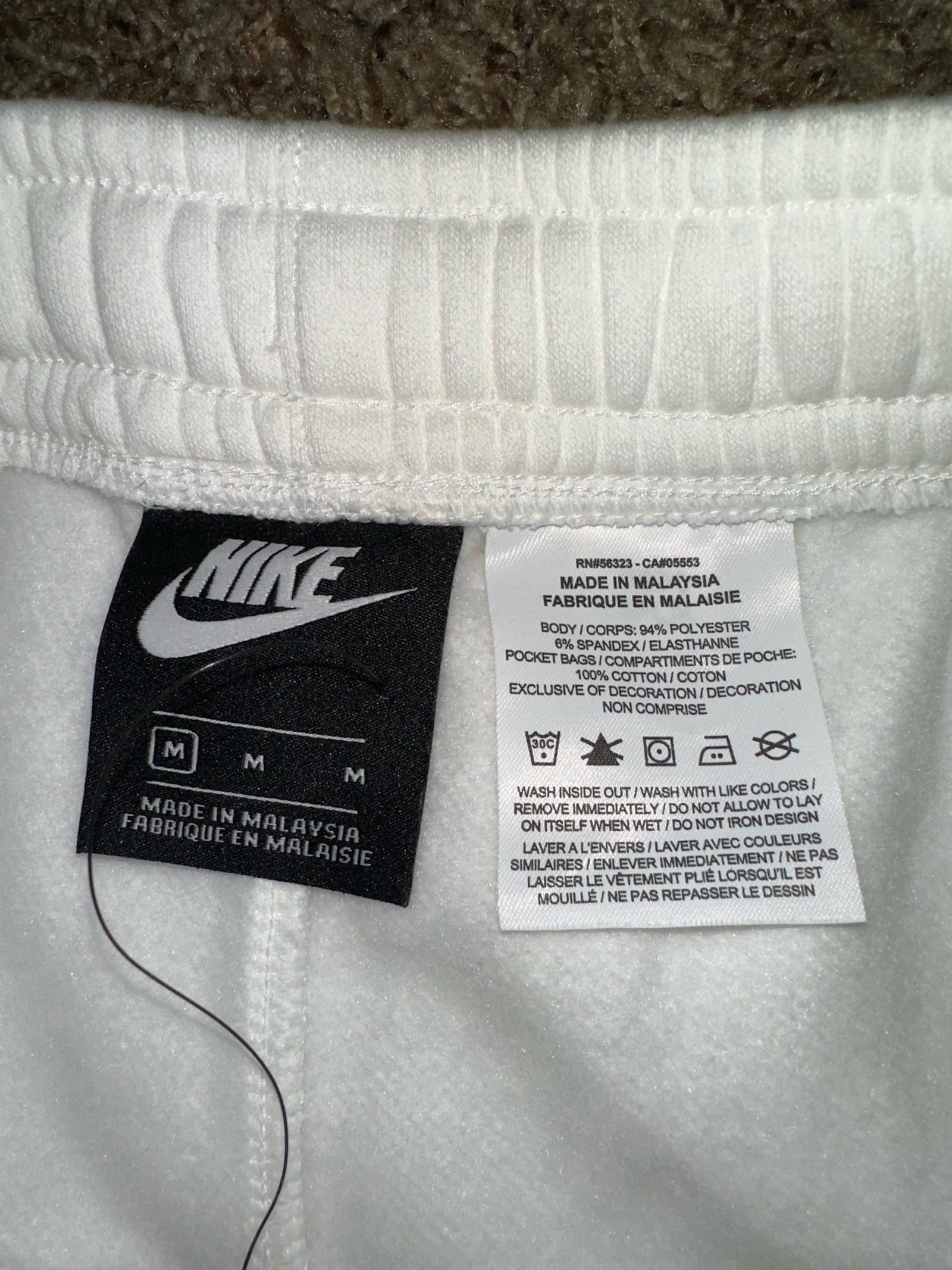 Nike Nike Big Kids (Boy’s) Swoosh Just Do It Scribble Fleece Sweatpants Sample Size US 26 / EU 42 - 2 Thumbnail
