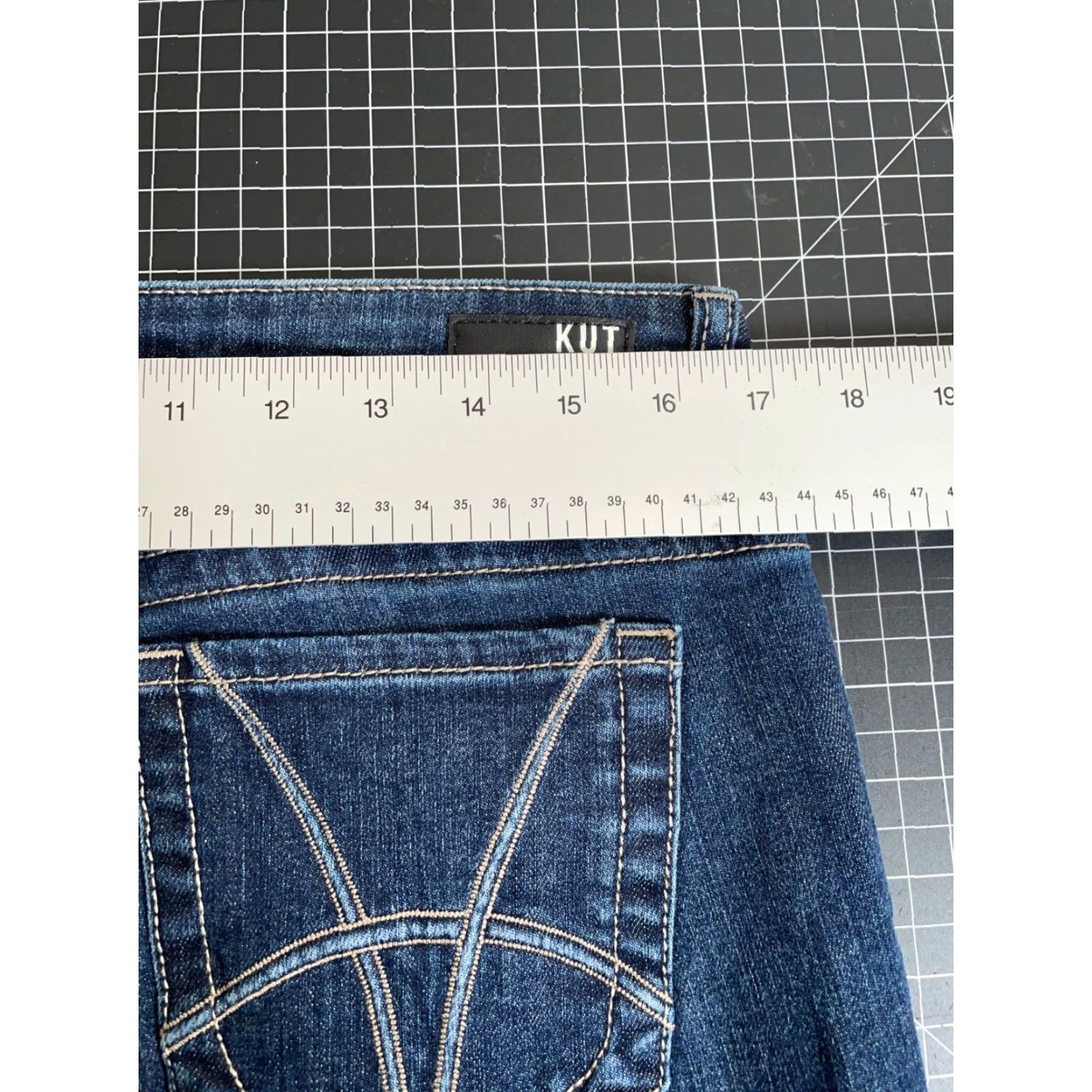 Vintage KUT from the Kloth Jeans Women's 10 Straight Leg Blue Denim Stretch 5-Pocket Zip Fly Mid-Rise Womens Size 32" / US 10 / IT 46 - 5 Thumbnail
