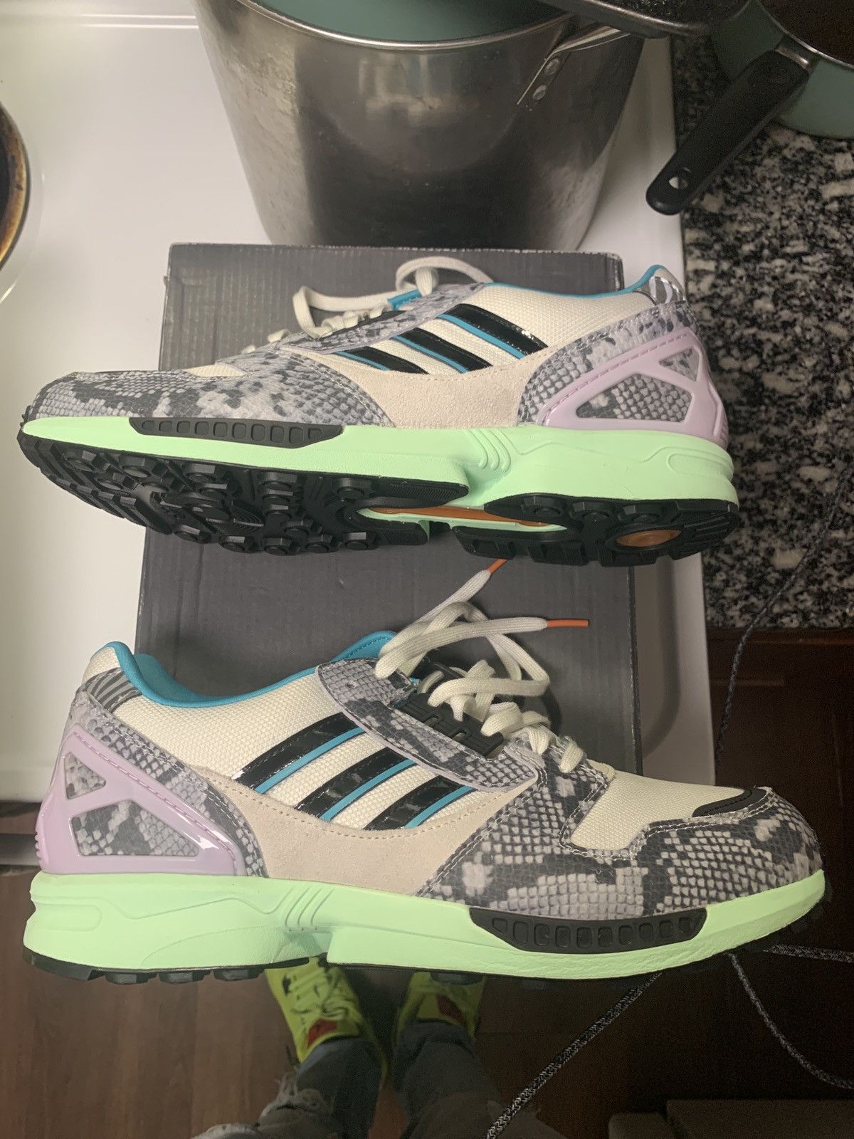 Adidas Adidas ZX 8000 leathal nights Size US 11 / EU 44 - 7 Thumbnail
