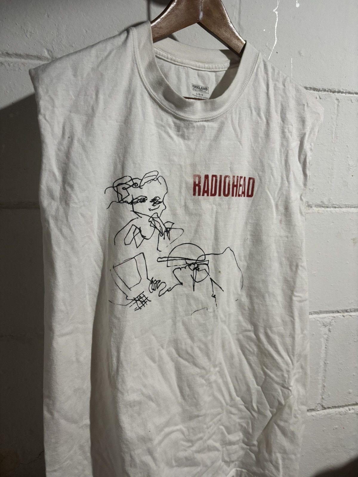 Band Tees Sleeveless cutoff Radiohead band tee. Original design. Size US L / EU 52-54 / 3 - 2 Thumbnail