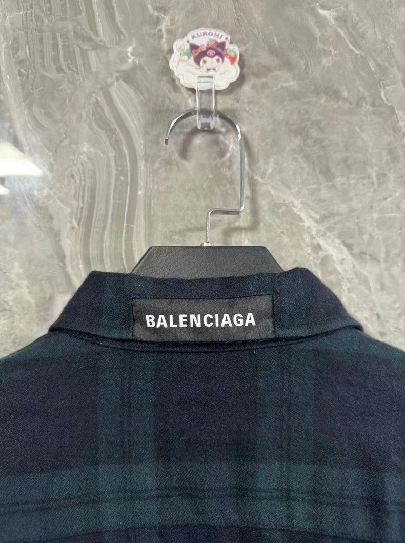 Balenciaga Balenciaga BB Crown Buckle Embroidered Shirt Knit Blouse Size US L / EU 52-54 / 3 - 5 Thumbnail