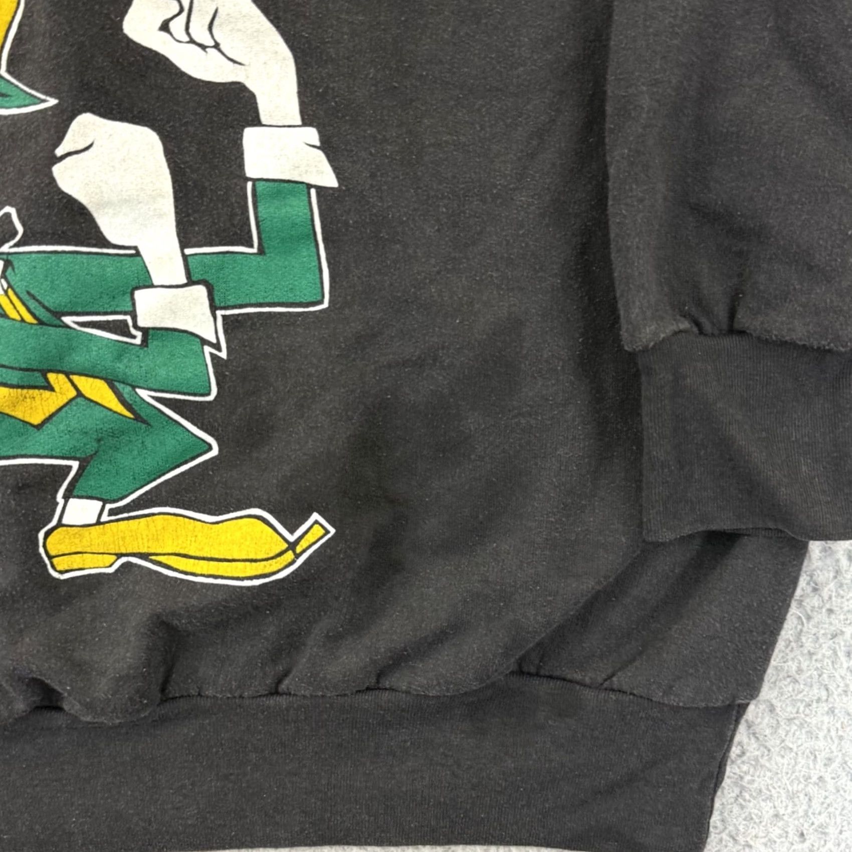 Vintage VINTAGE Notre Dame Sweatshirt Mens Large Black 80s Raglan Sport College Pullover Size US L / EU 52-54 / 3 - 6 Thumbnail