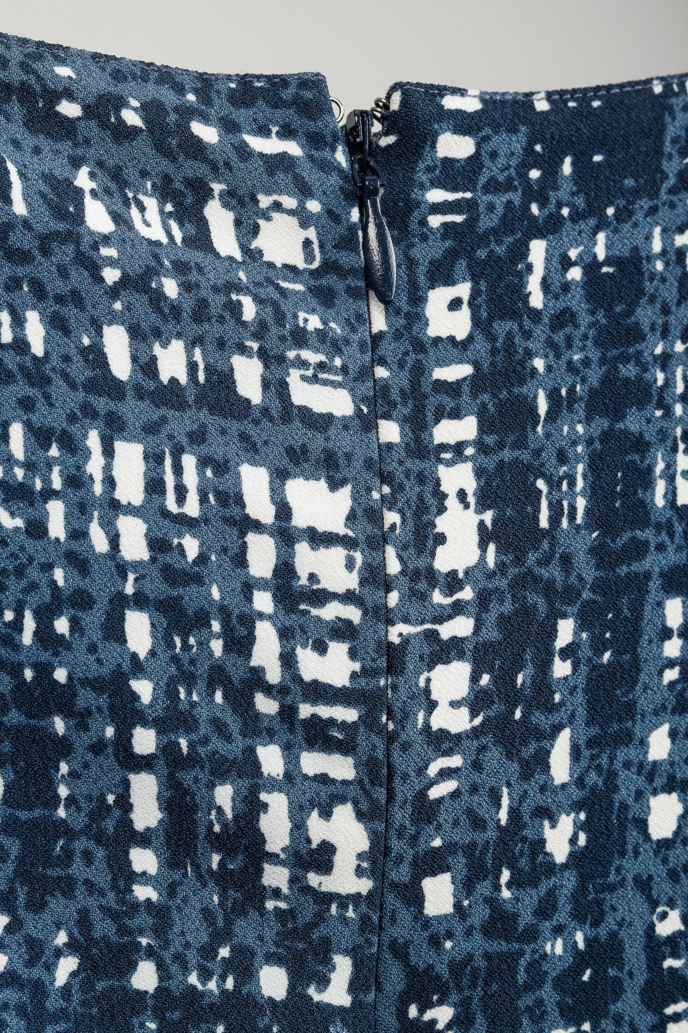 Prada Prada Blue-Plaid Crepe Short-Sleeve Dress Size S / US 4 / IT 40 - 7 Thumbnail