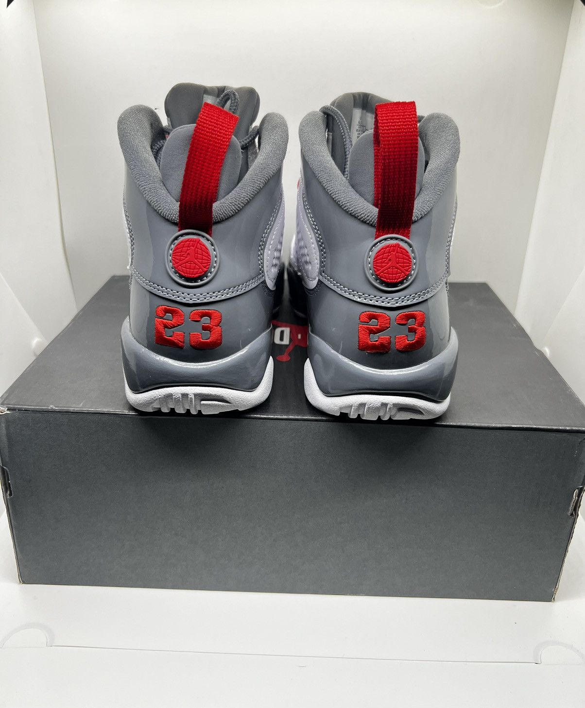 Jordan Brand Air Jordan 9 Retro Fire Red (GS) Size US 6.5 / EU 39-40 - 3 Thumbnail